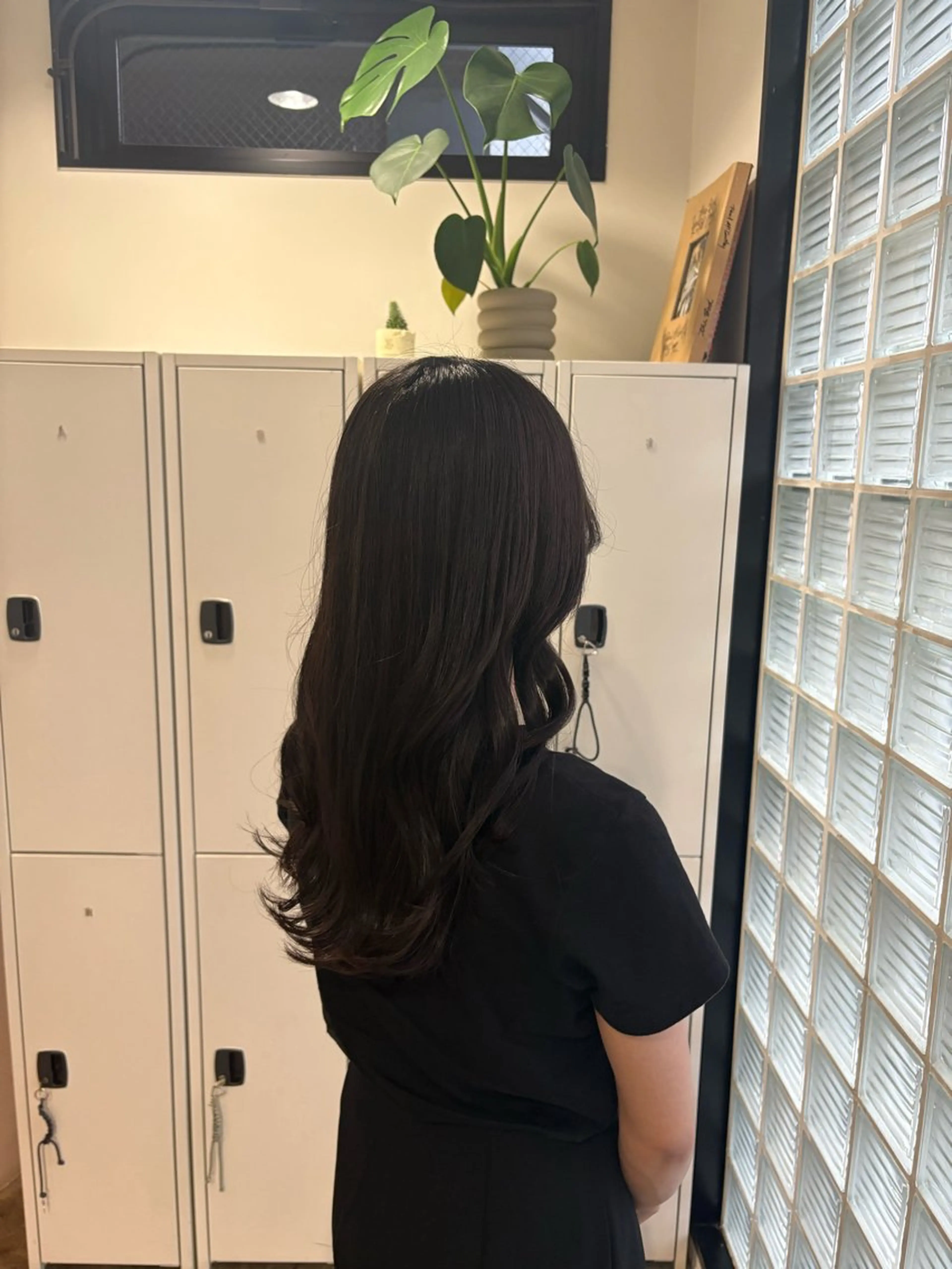 ロング カラー 黒髪 透明感カラー グレージュ カット ヘアカラー トリートメント Jr.スタイリスト ヨシノヒメカ　梅田のヘアスタイル