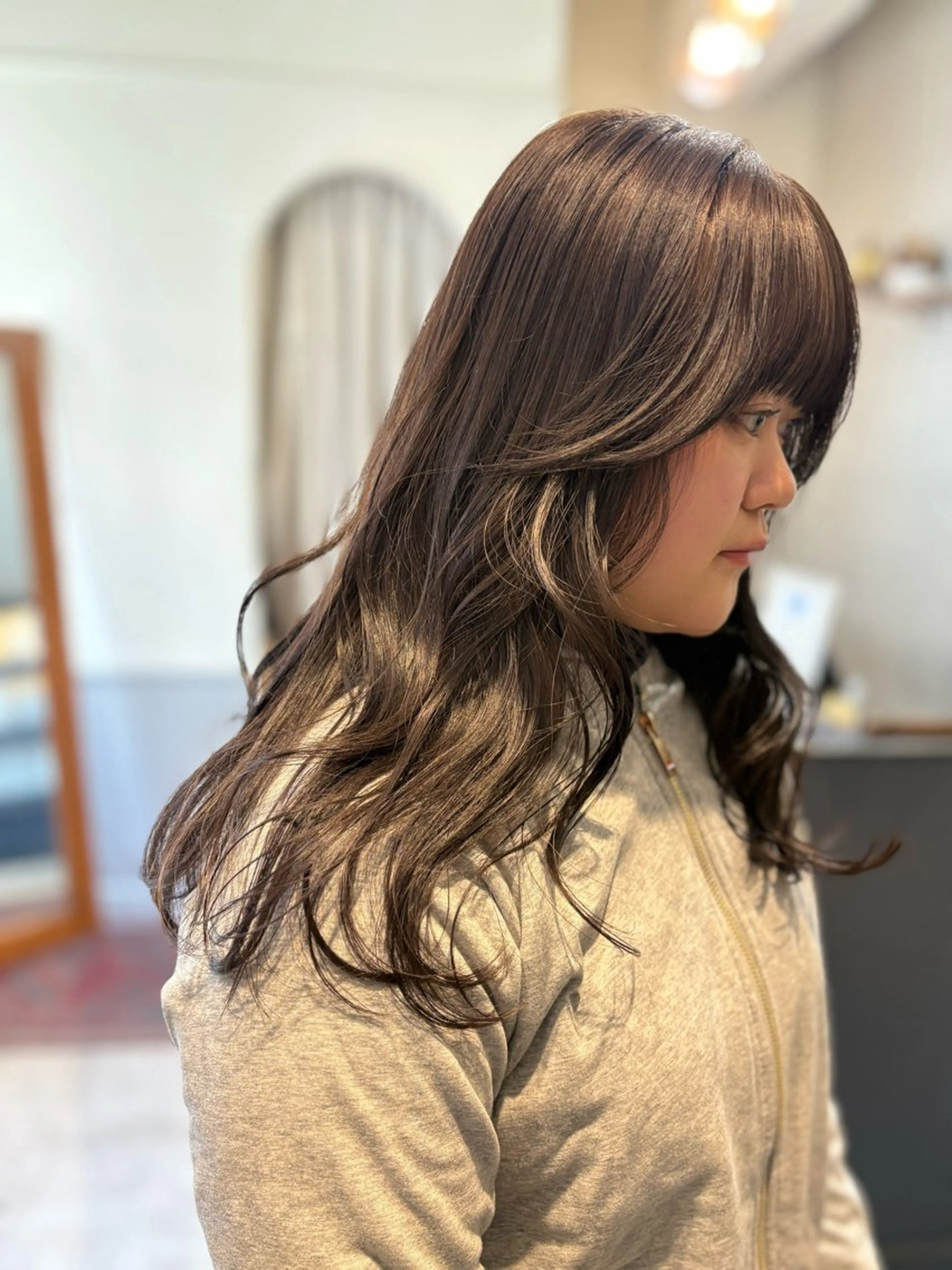 セミロング ヘアカラー SIKI yuuna モテ韓国ヘア☁️のヘアスタイル