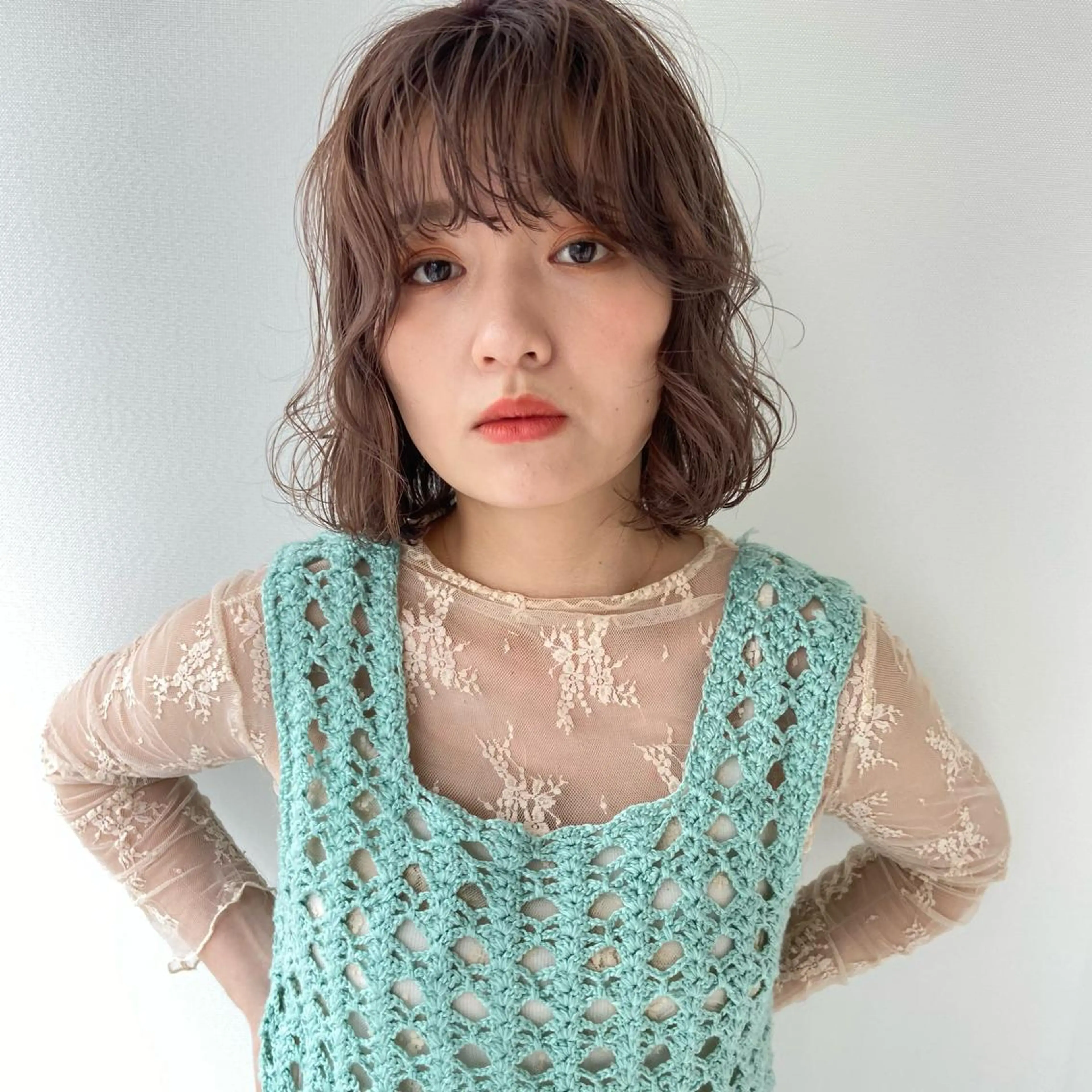 ミディアム パーマ 顔まわりカット レイヤー桑原 日花理のヘアスタイル