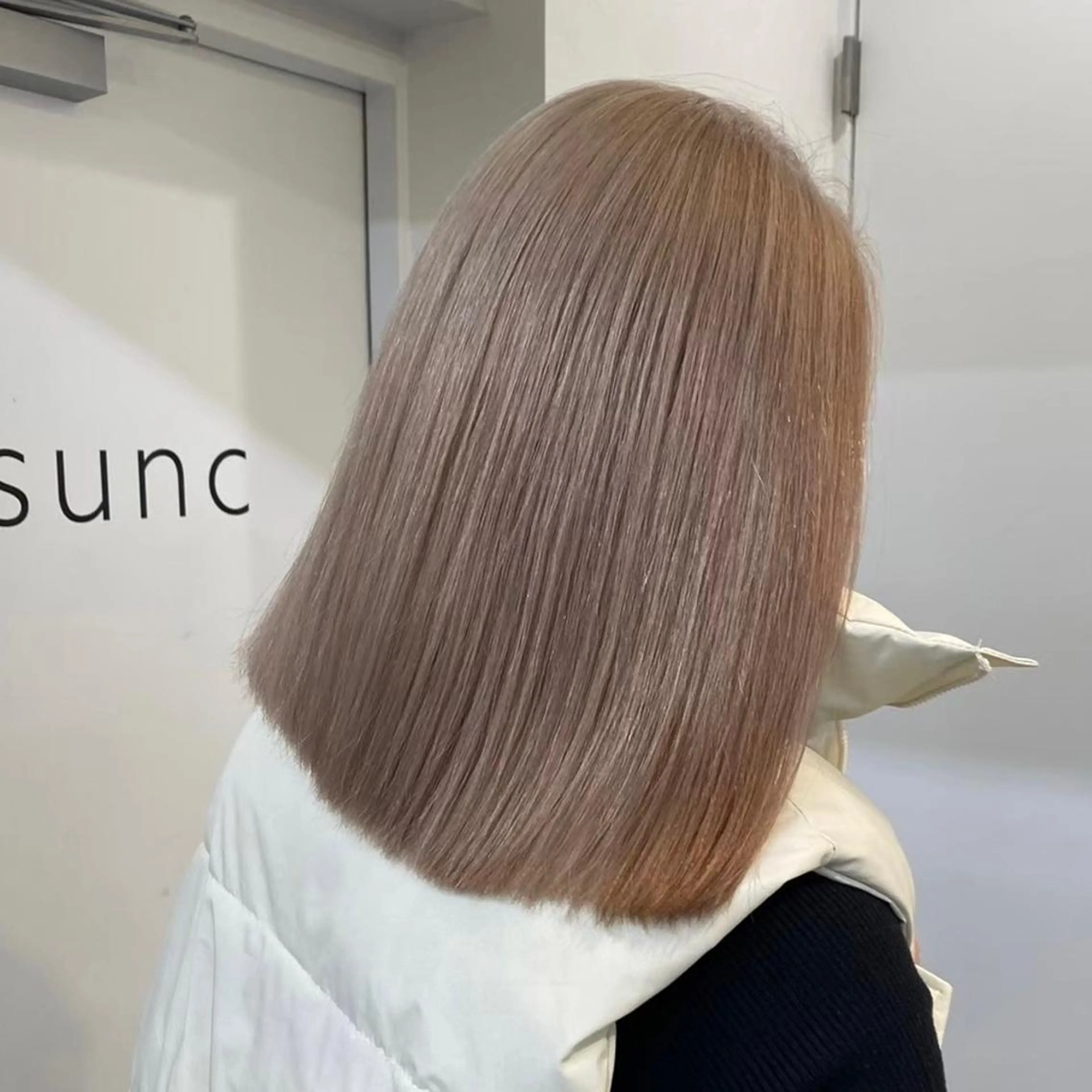 セミロング カラー パーマ ヘアアレンジ メンズ キッズ ネイル マツエク・マツパ アイブロウ メンズバレイヤージュ メンズブリーチ フェードカット メンズハイライト メンズハイトーン カット ヘアカラー 髪質改善🇰🇷 レイヤーカット/梅田のヘアスタイル