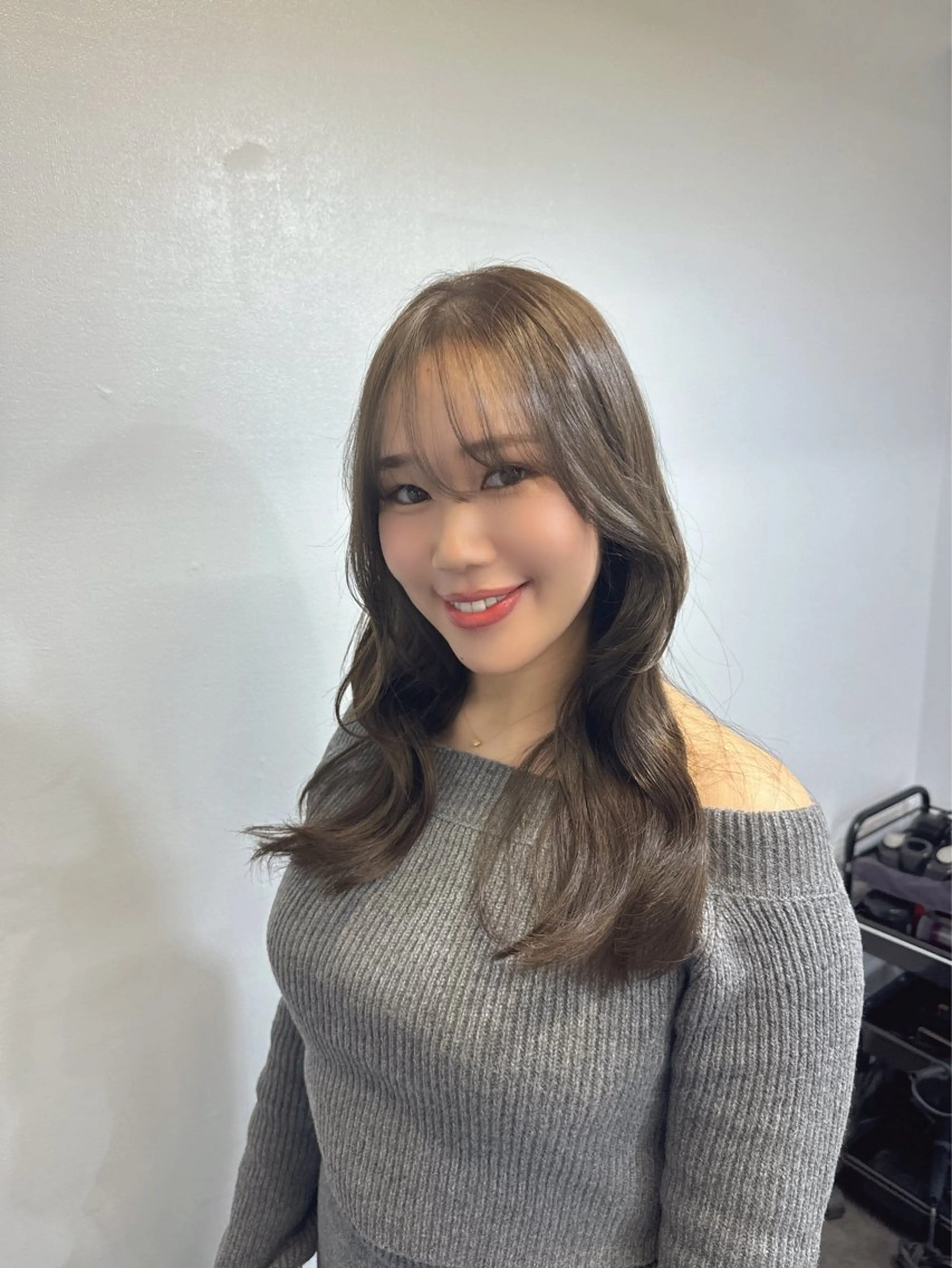 ロング SOAR所属・【髪質改善・コテ巻き パーマ】　長浜千紘のヘアスタイル