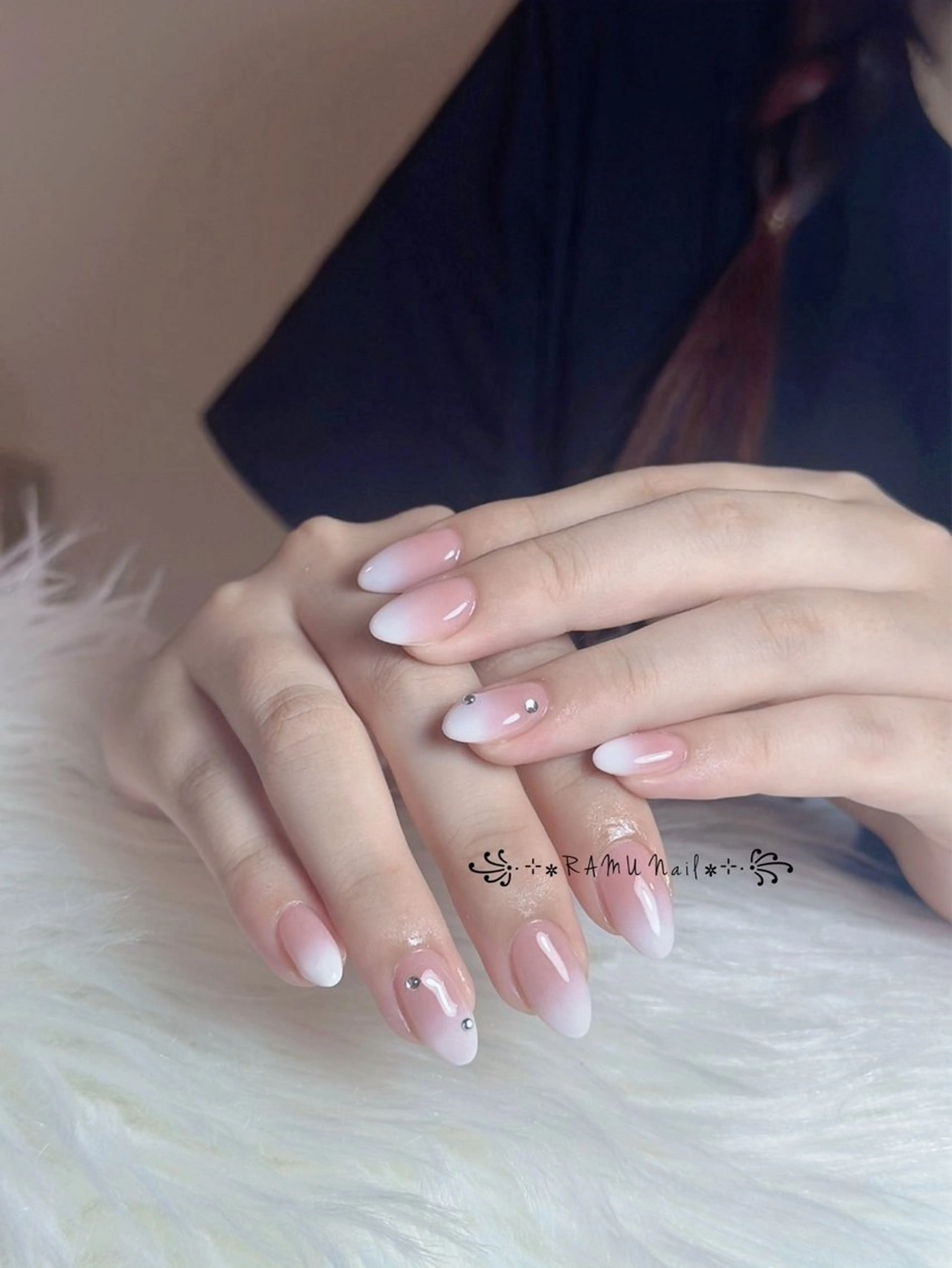 ネイル キラキラネイル マグネットネイル ミラーネイル ピンク ストーンネイル ハンドネイル RAMU Nail 恵比寿店のネイルデザイン