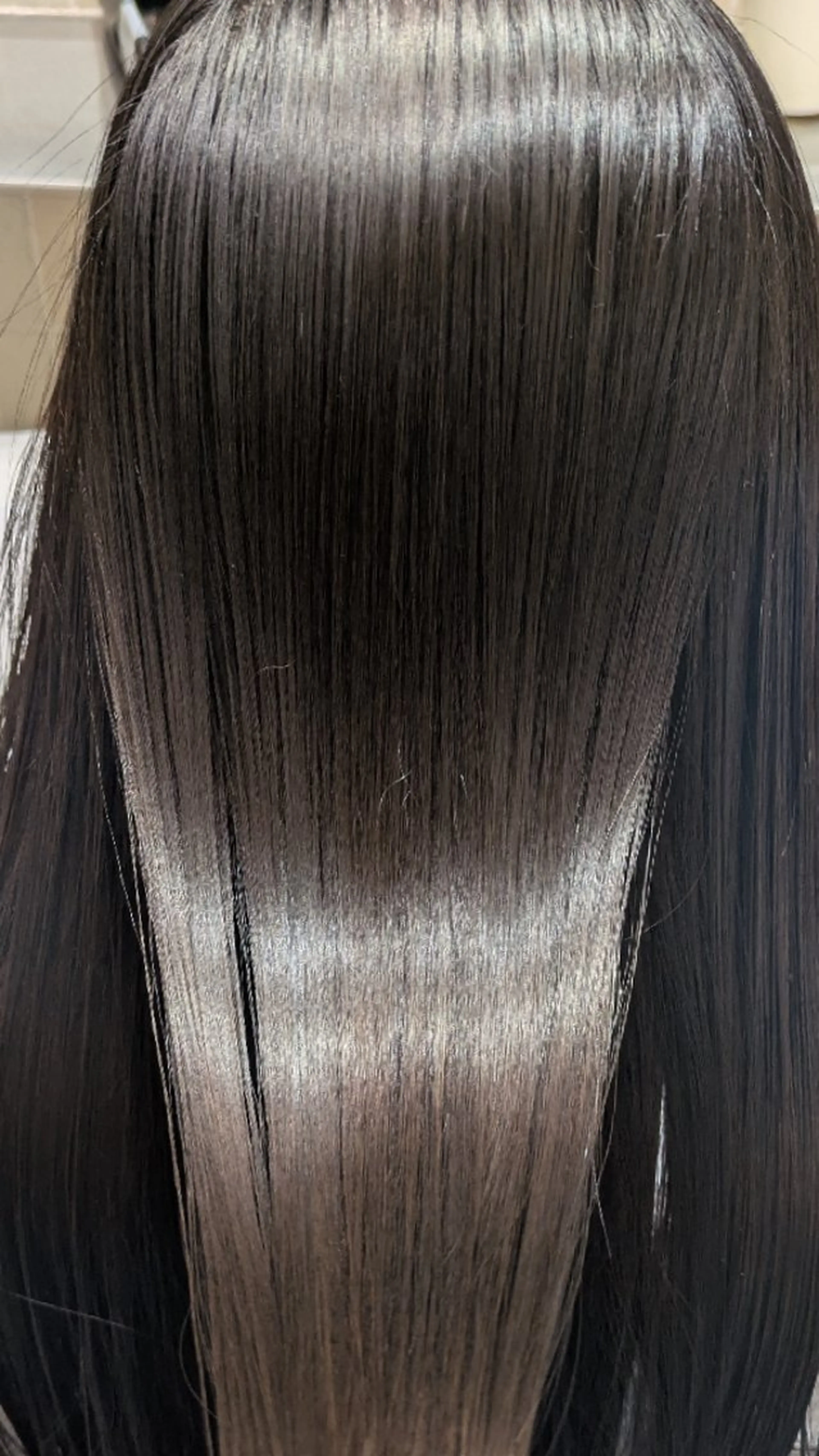 縮毛矯正💕艶カラー 金川萌萌のヘアスタイル