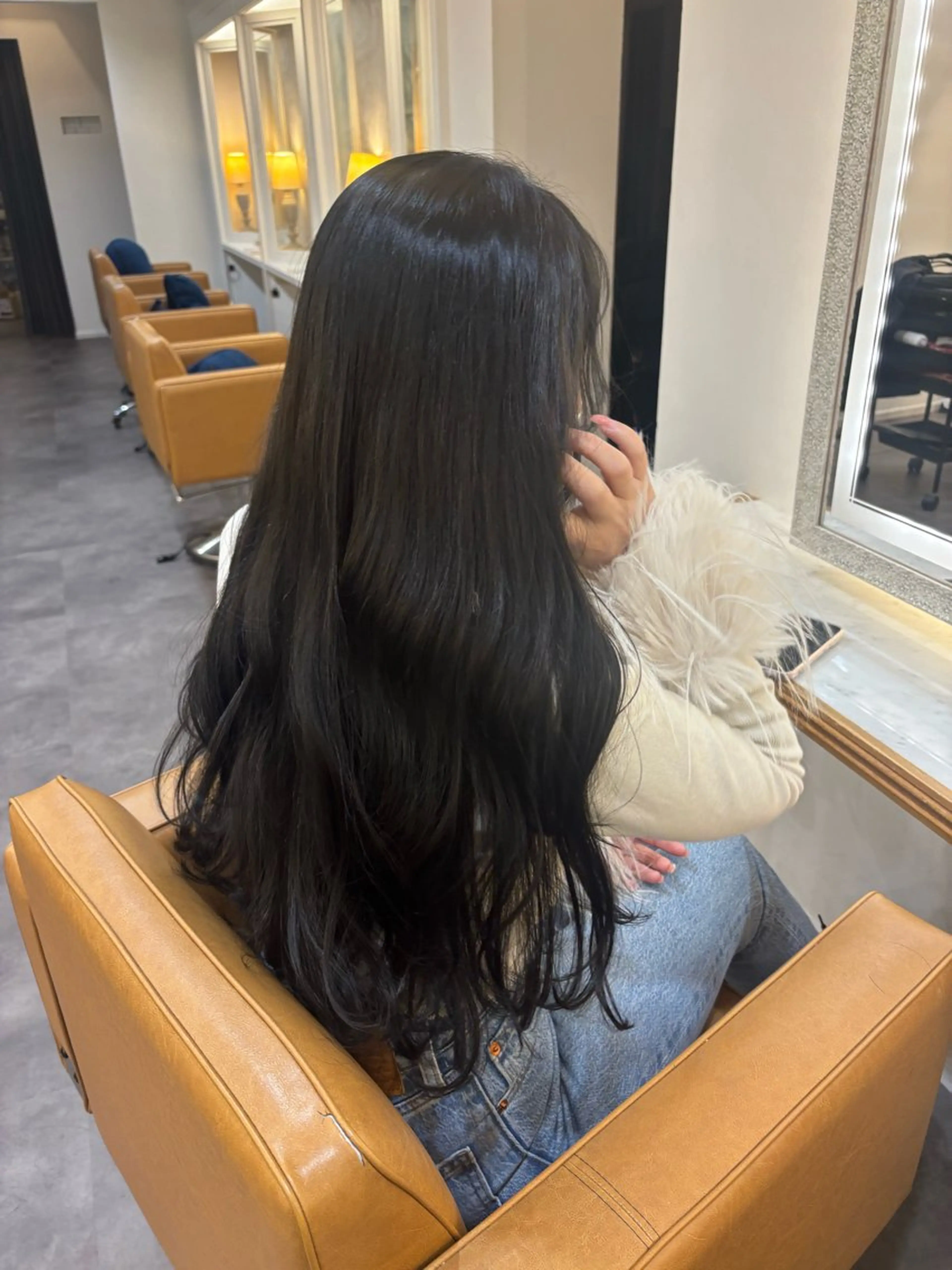 ロング カラー カット ヘアカラー トリートメント 栗林 茉那のヘアスタイル