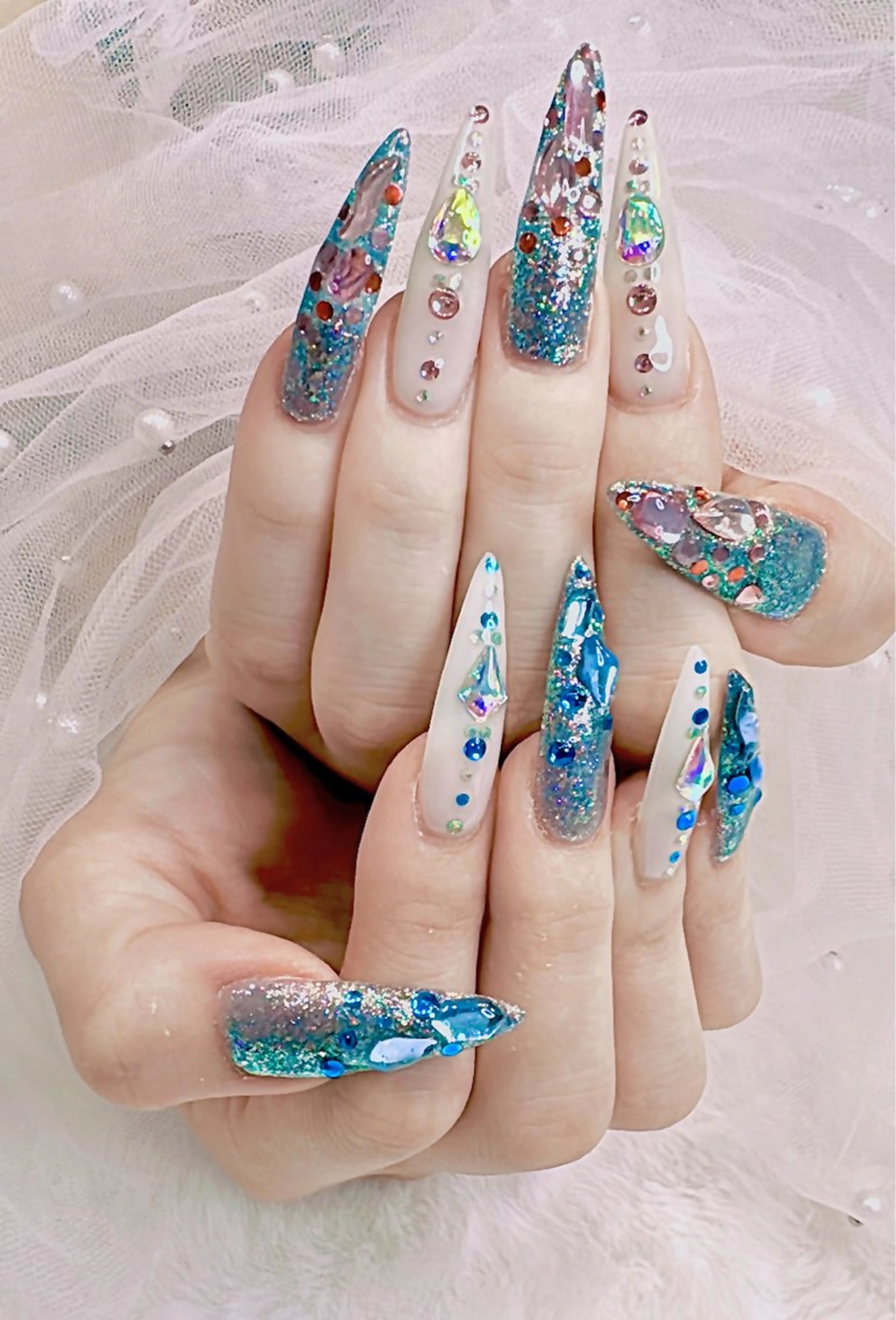 ネイル ハンドネイル 小方 サトミのネイルデザイン