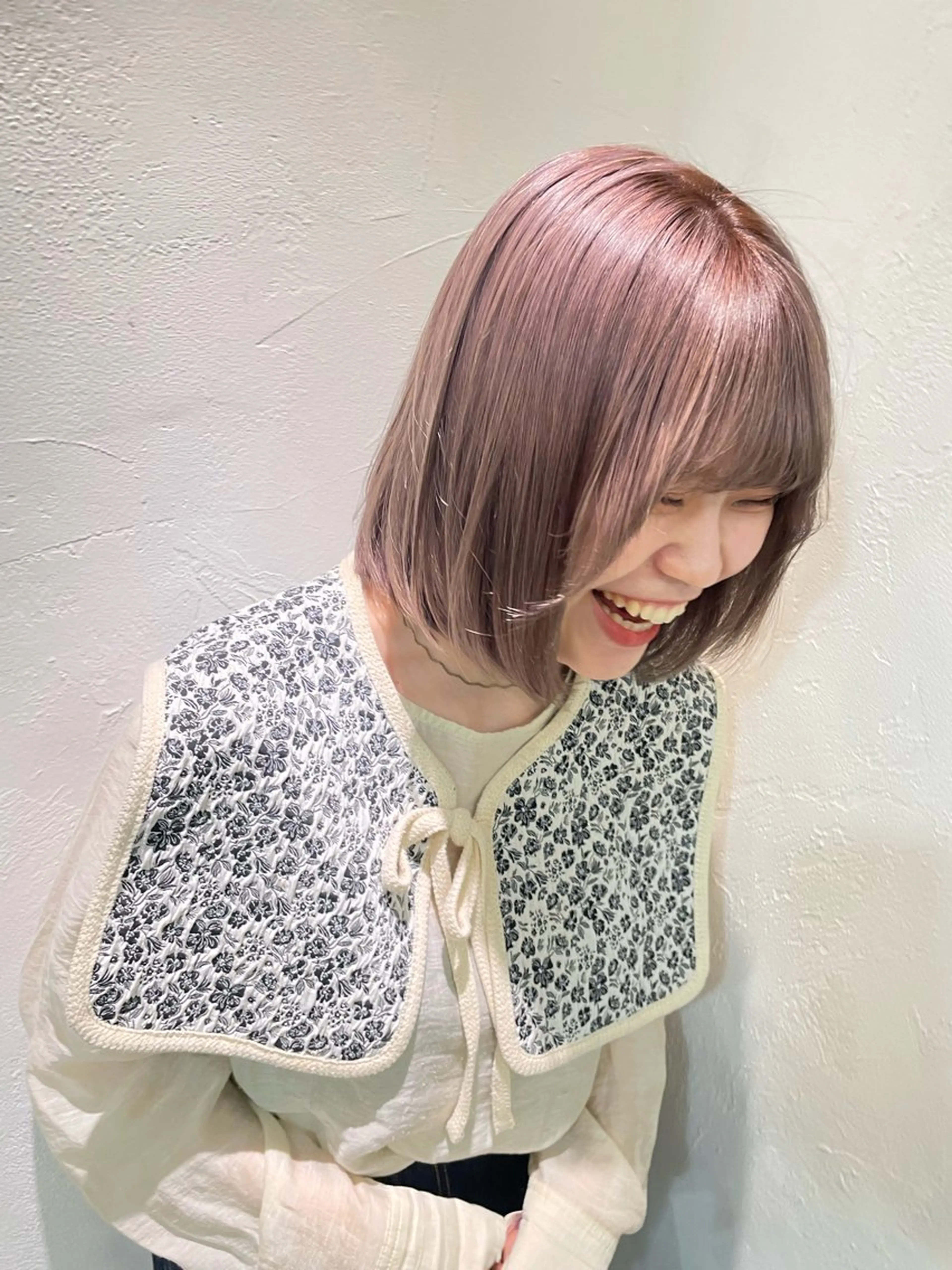 ミディアム カラー ベージュカラー ブリーチ ブラウンカラー ショコラブラウン 透明感カラー ヘアカラー lomalia suwaのヘアスタイル