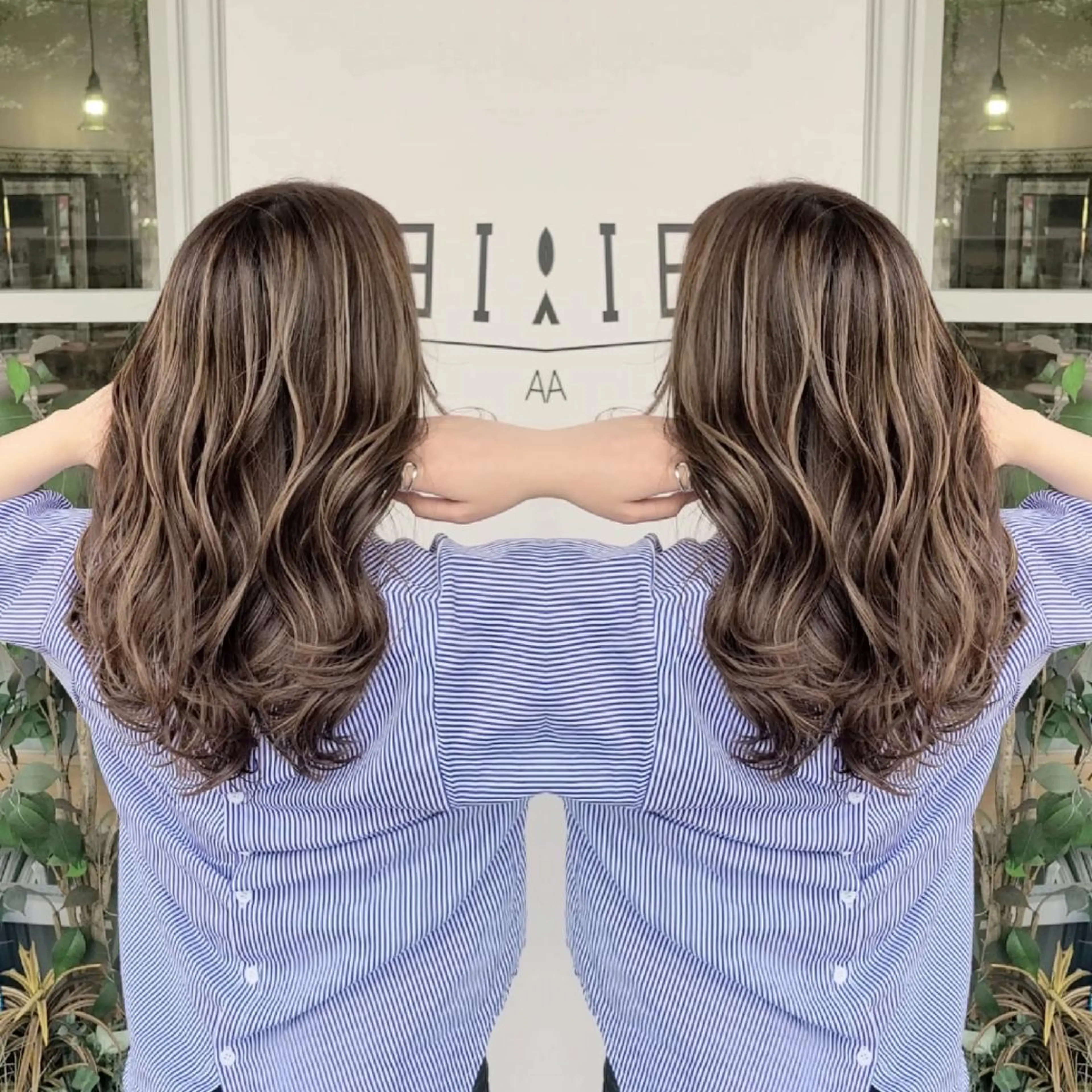 カラー セミロング アッシュ アッシュグレー バレイヤージュ ベージュカラー ブリーチ ヘアカラー cherie所属・大内 格のヘアスタイル