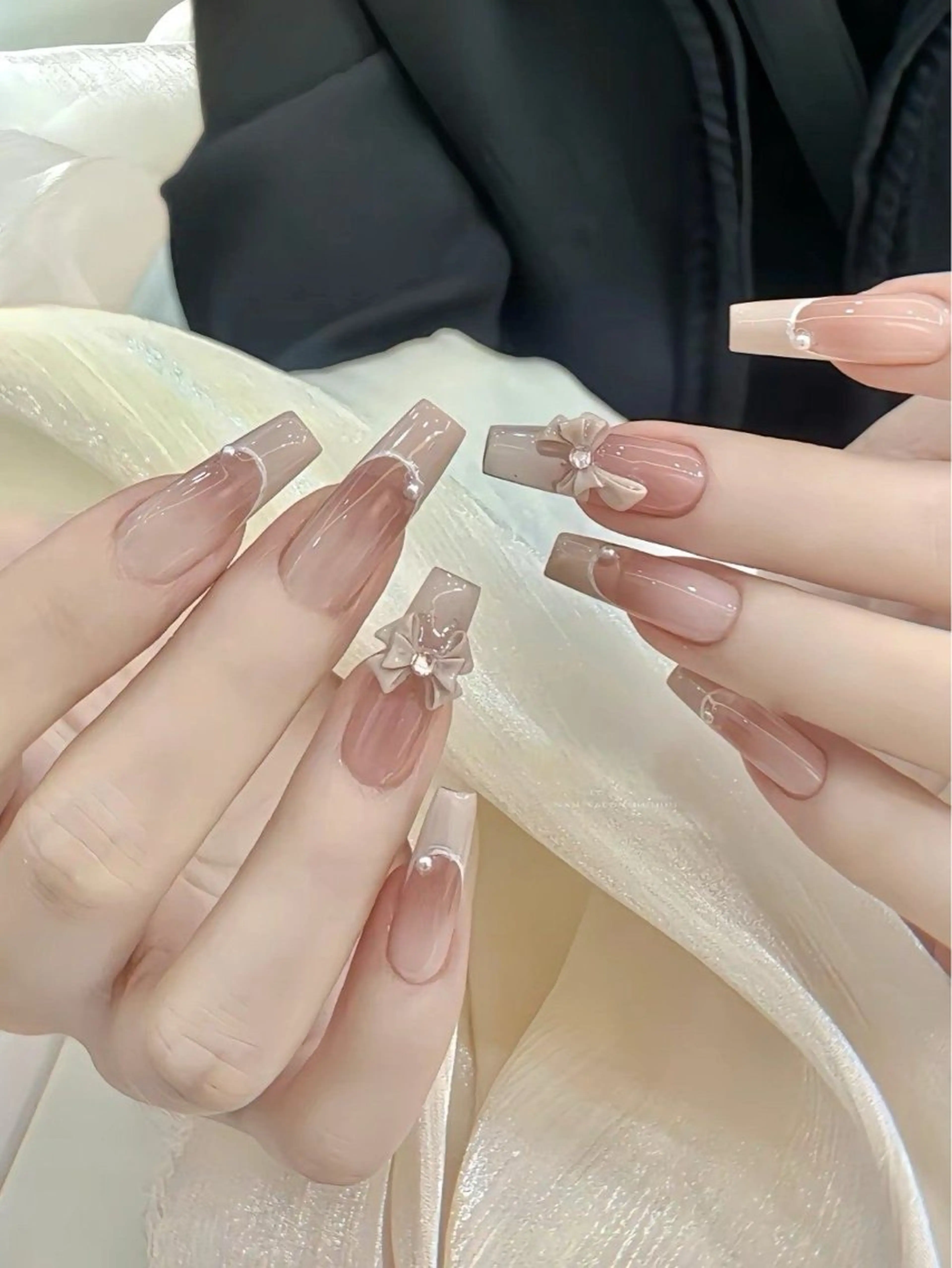 ネイル ハンドネイル 🌈 Laule'aのネイルデザイン