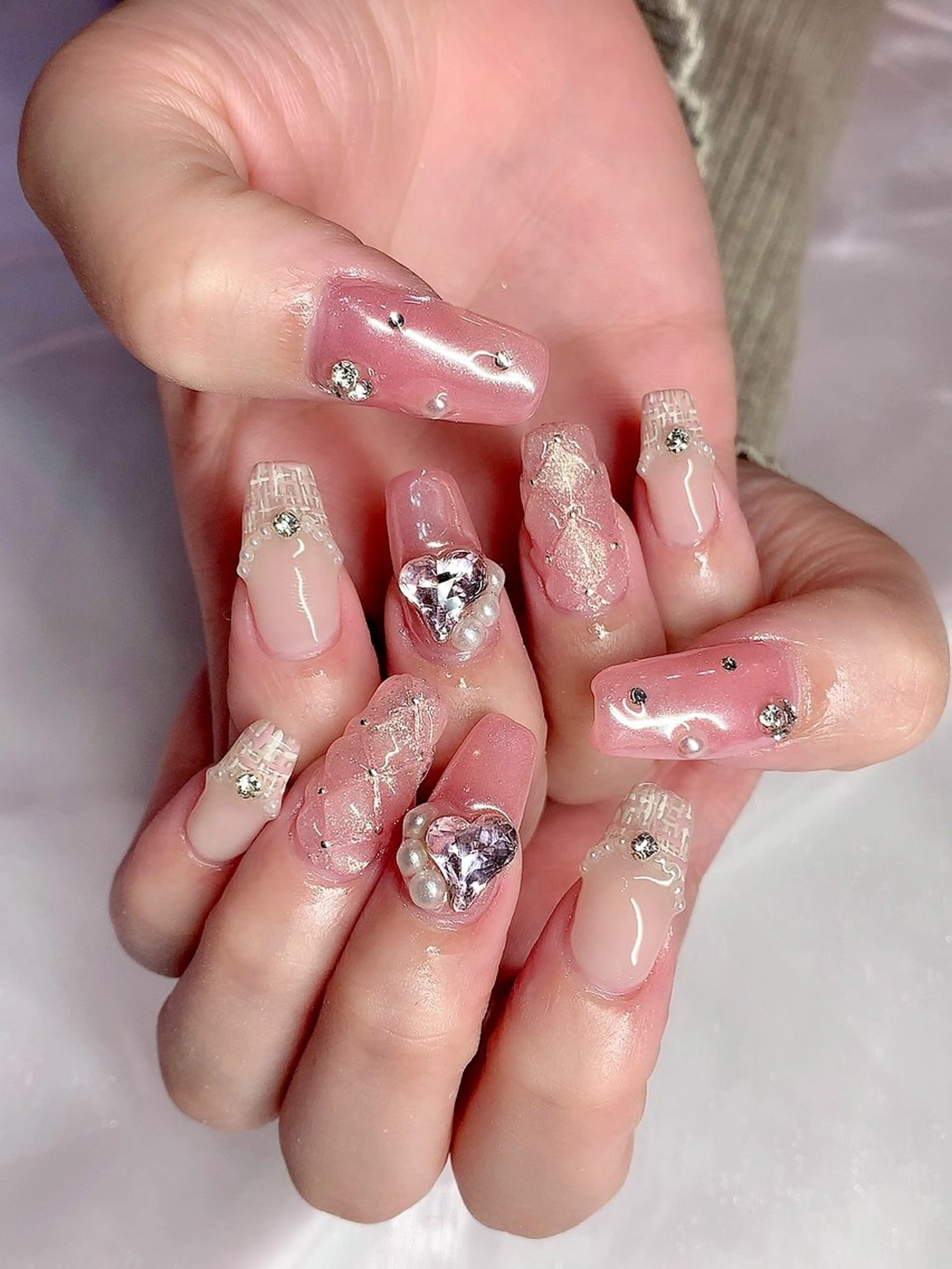 ネイル ハート 氷ネイル・うるうるネイル キラキラネイル 韓国ネイル 持ち込み シェアサロンLei.g(レイジー)所属・3Dアートネイル💗 都築レナのネイルデザイン