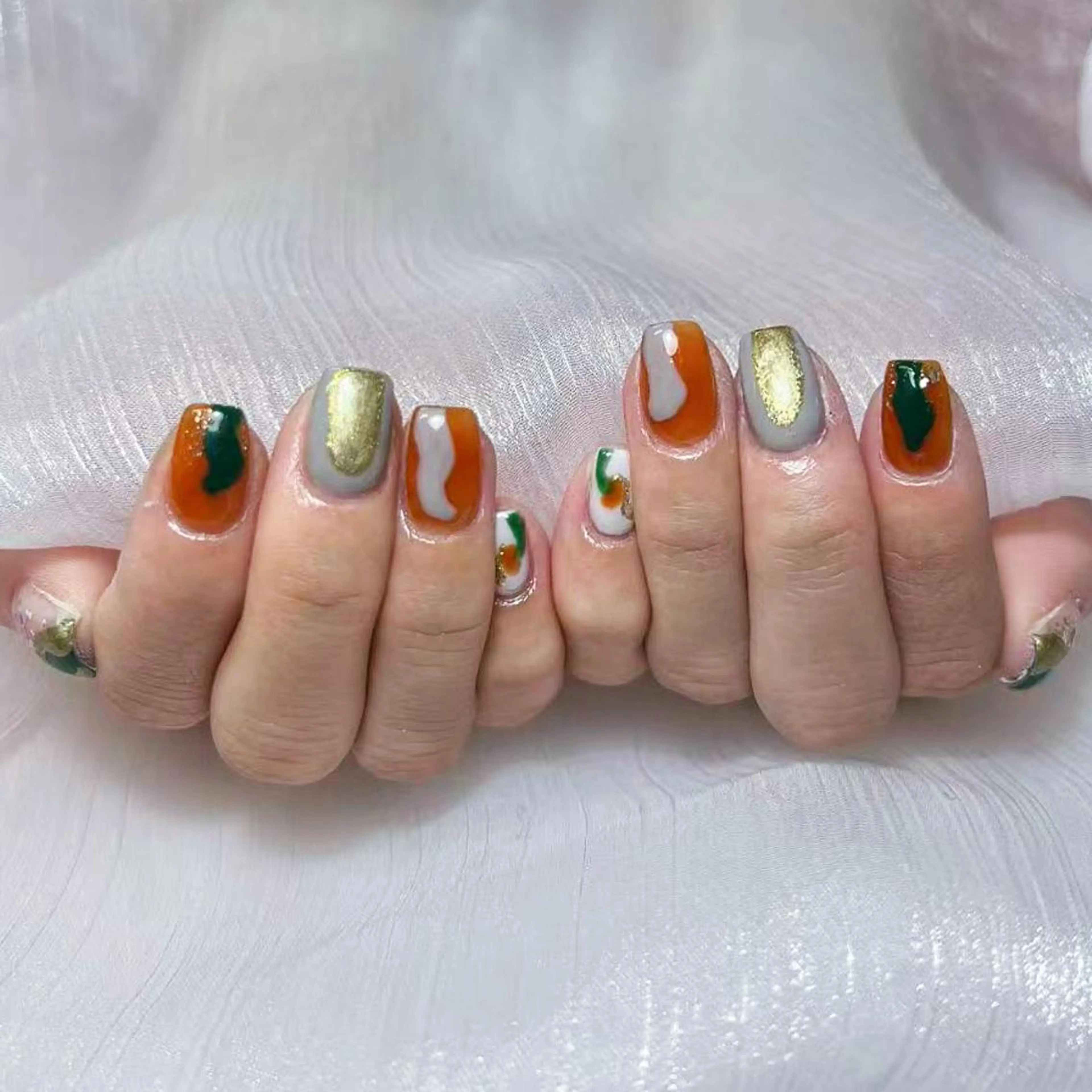 ネイル アートネイル オーロラネイル ガーリー キラキラネイル マグネットネイル ハンドネイル YOYO 💅のネイルデザイン