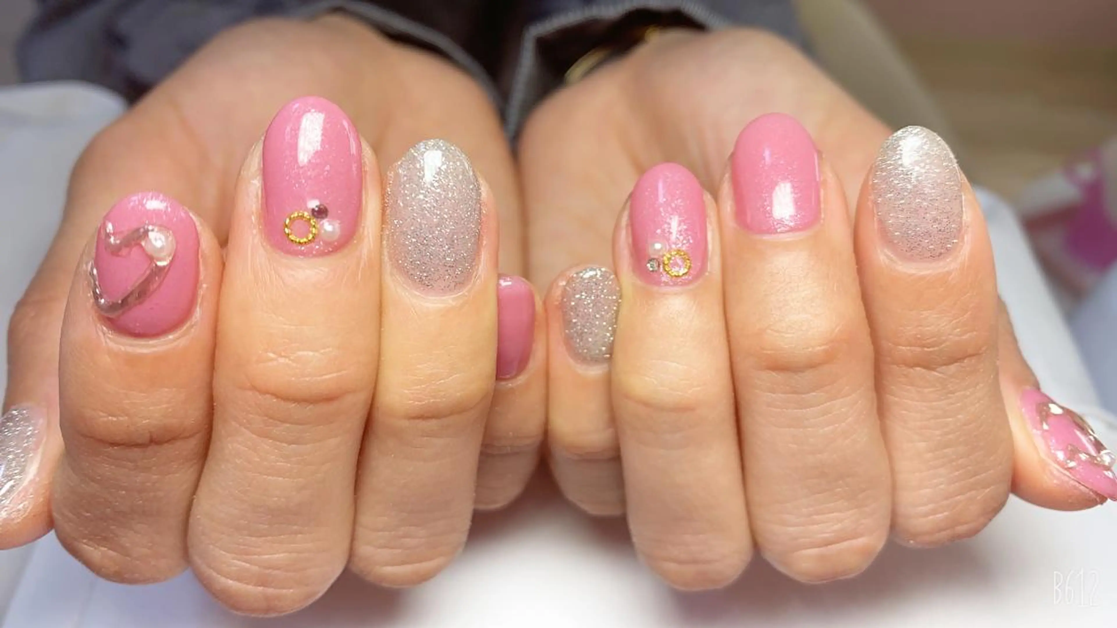 ネイル ハート ハンドネイル ManiNail所属・Mani Nailsのネイルデザイン