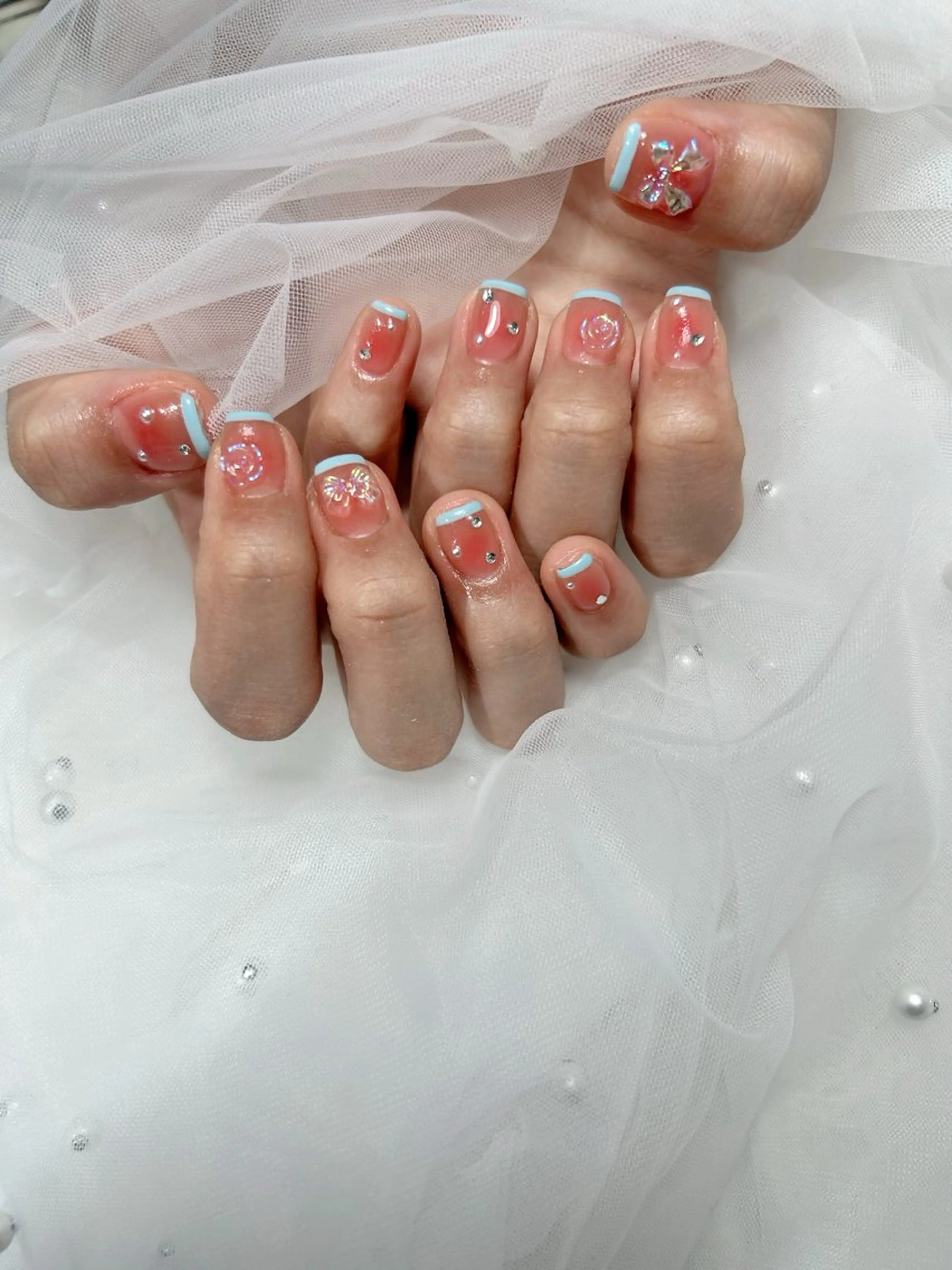 ネイル アートネイル 桜ネイル フレンチネイル ガラスフレンチ グラデーション ミナ🌈 Laule'aのネイルデザイン