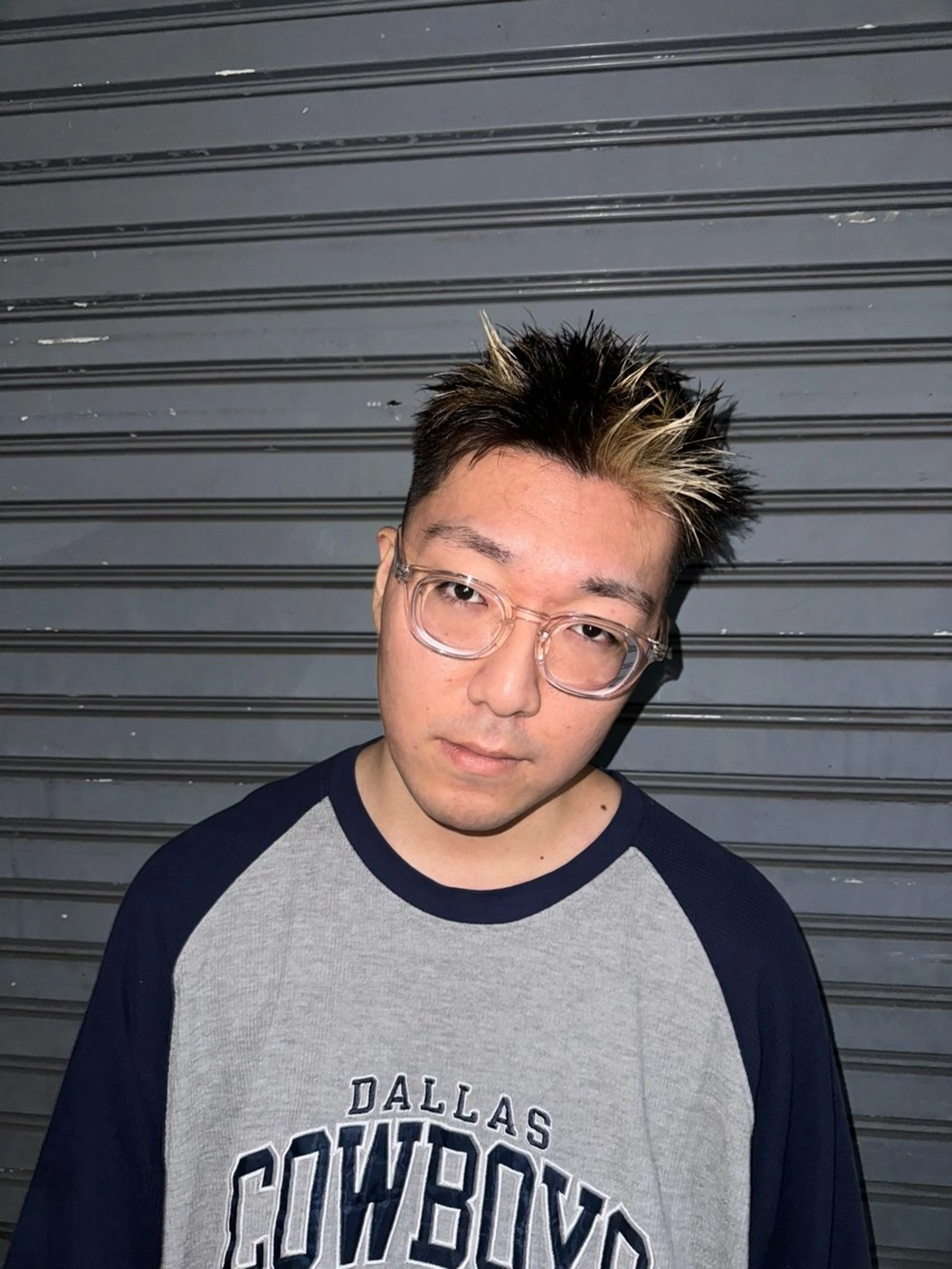 ショート カラー メンズ デザインカラー ショートヘア moanin所属・小玉 紗楓のヘアスタイル