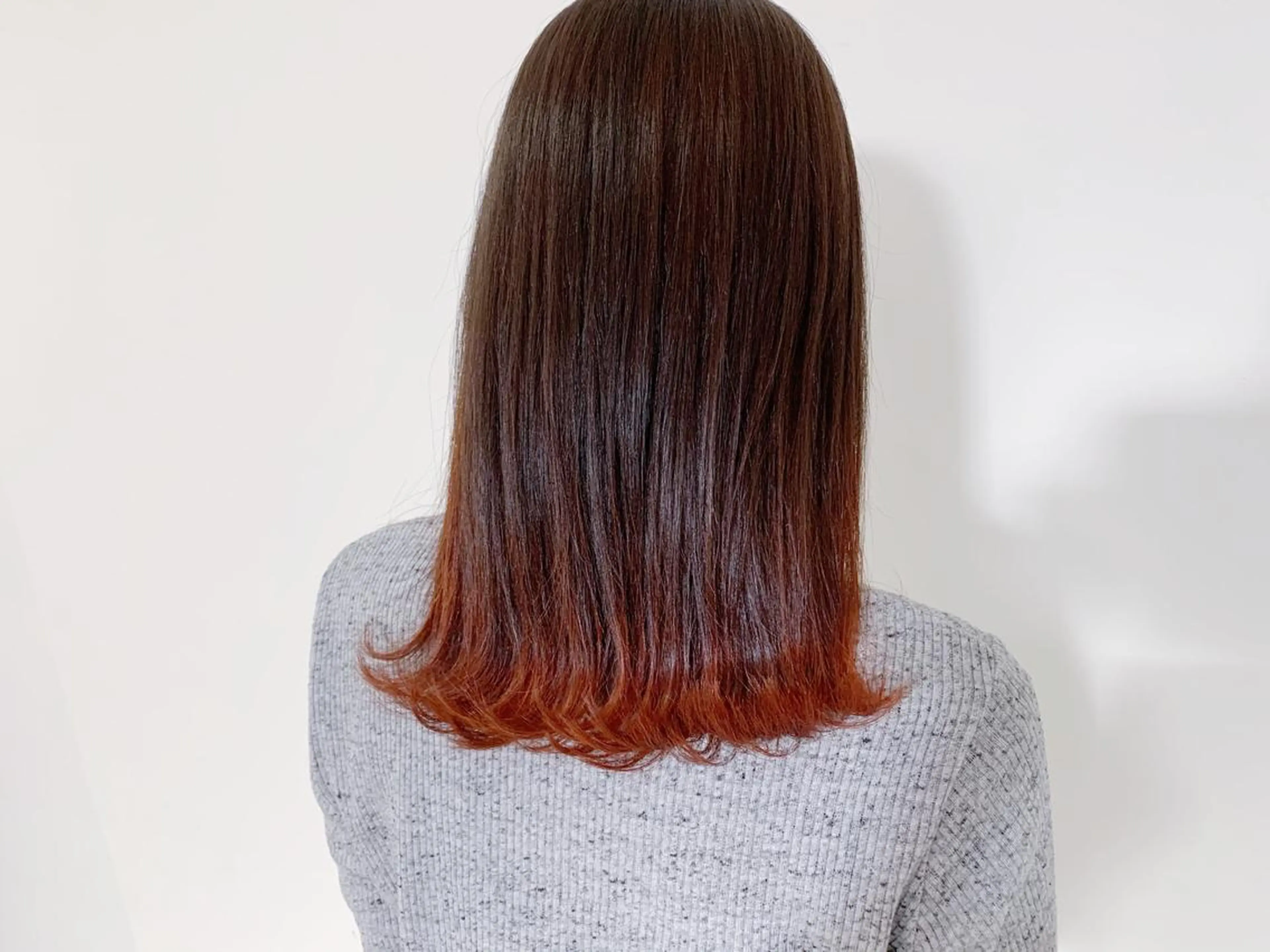 セミロング カラー ヘアカラー トリートメント タカハシ ハヤトのヘアスタイル