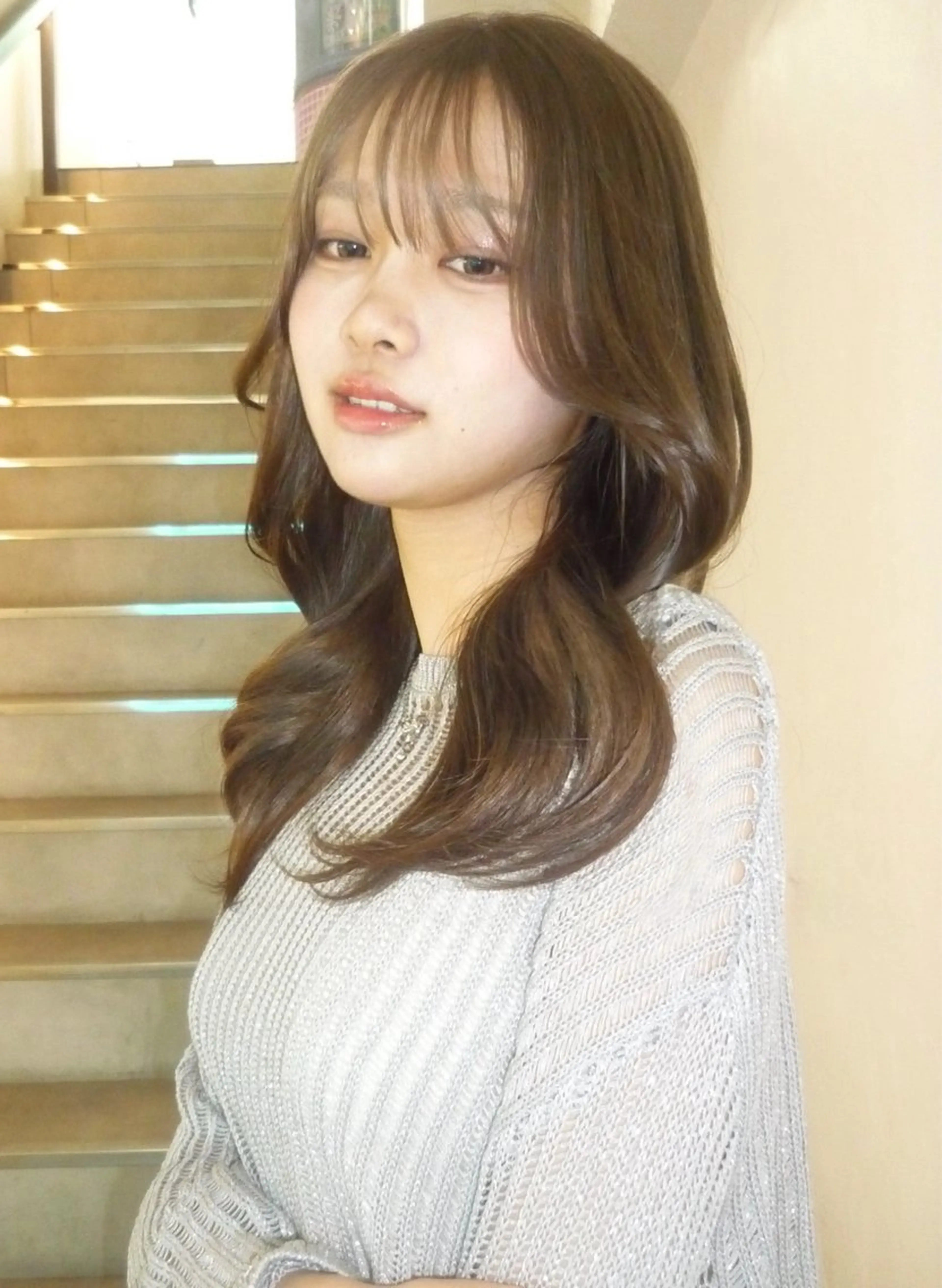 ミディアム カラー ヘアカラー トリートメント 🌟暖色系ハイトーン 🌟AIのヘアスタイル