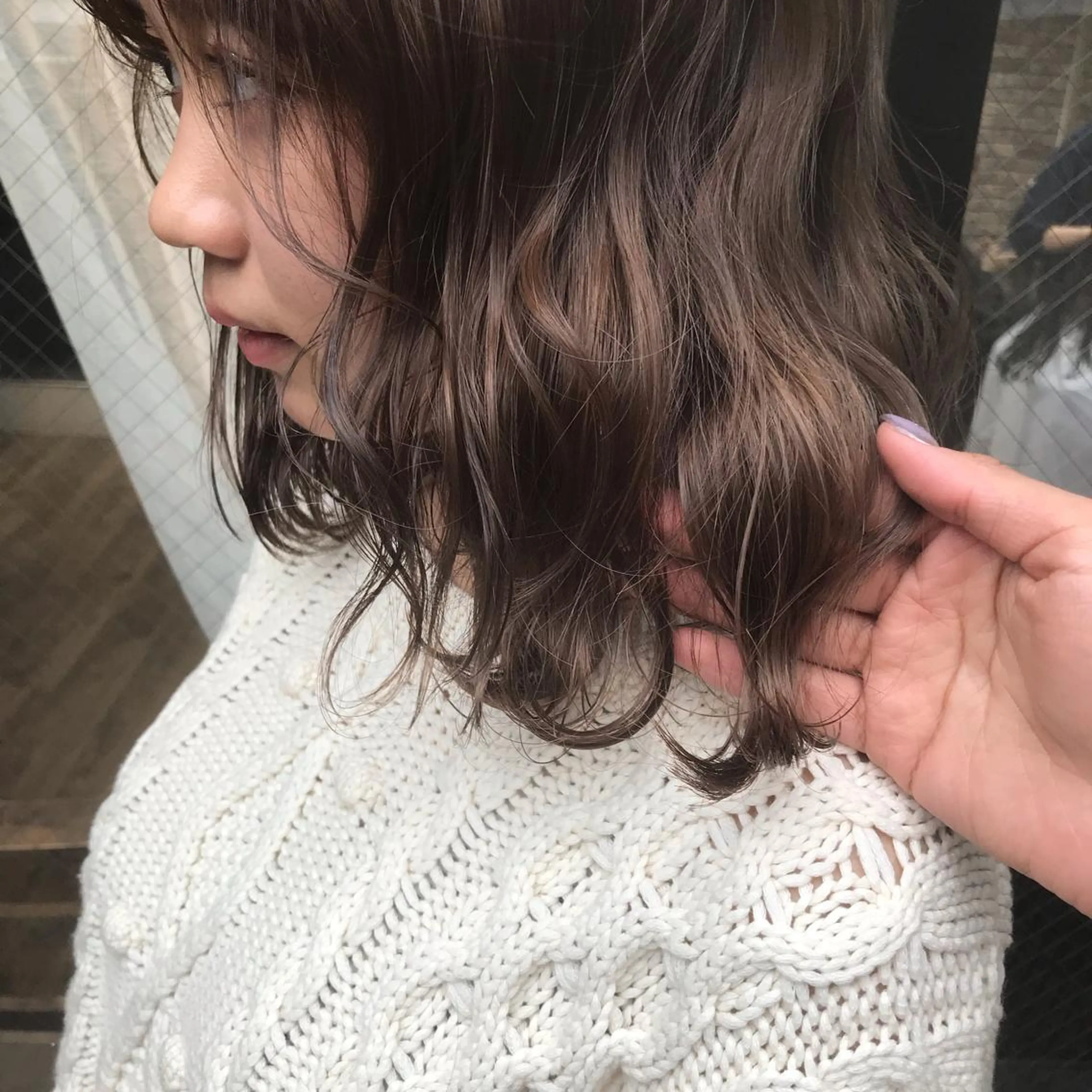 ミディアム ヘアカラー トリートメント レイヤー/顔周り /AKARIのヘアスタイル