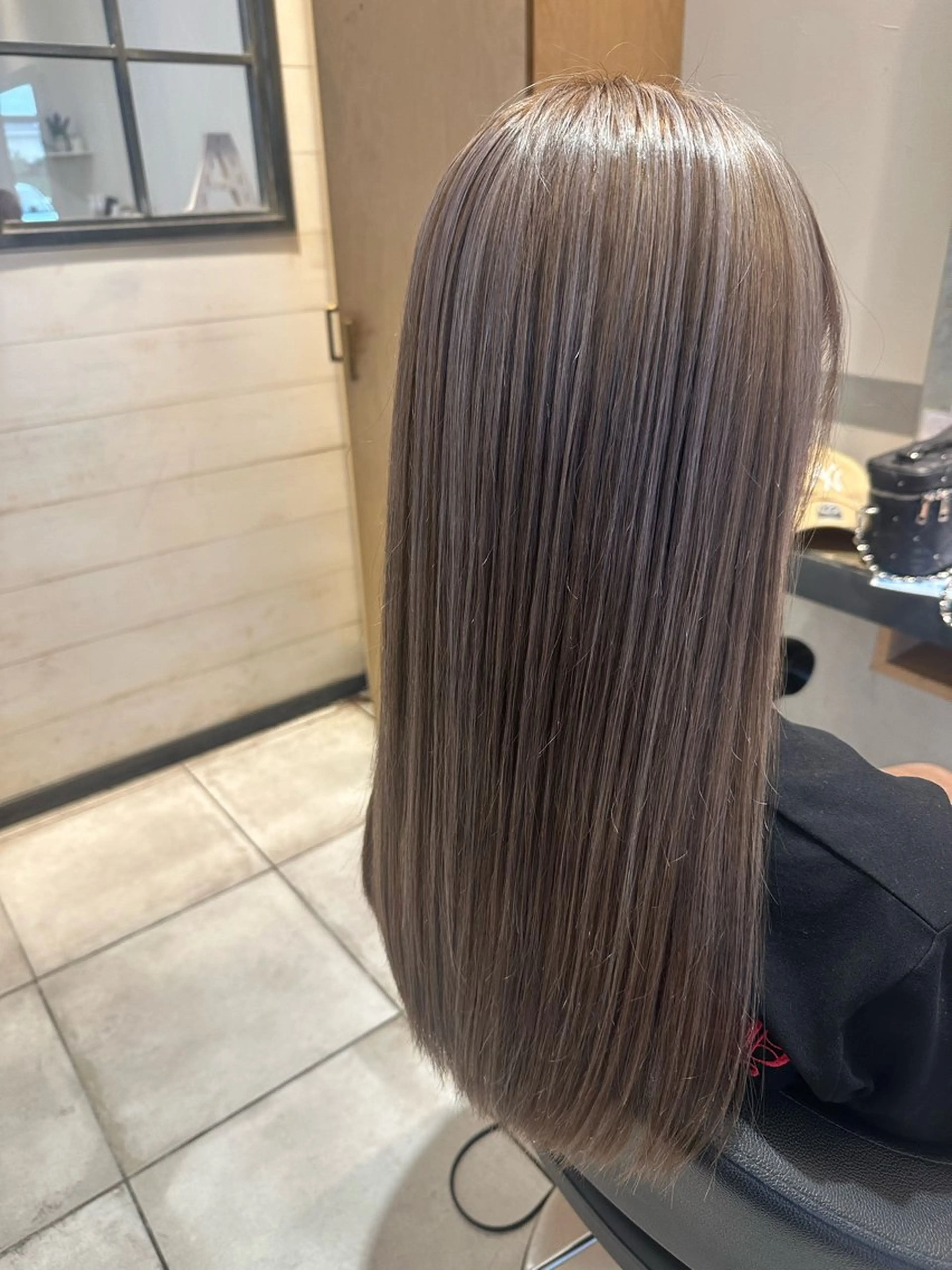 カラー ハイライトカラー 福井 美夢のヘアスタイル