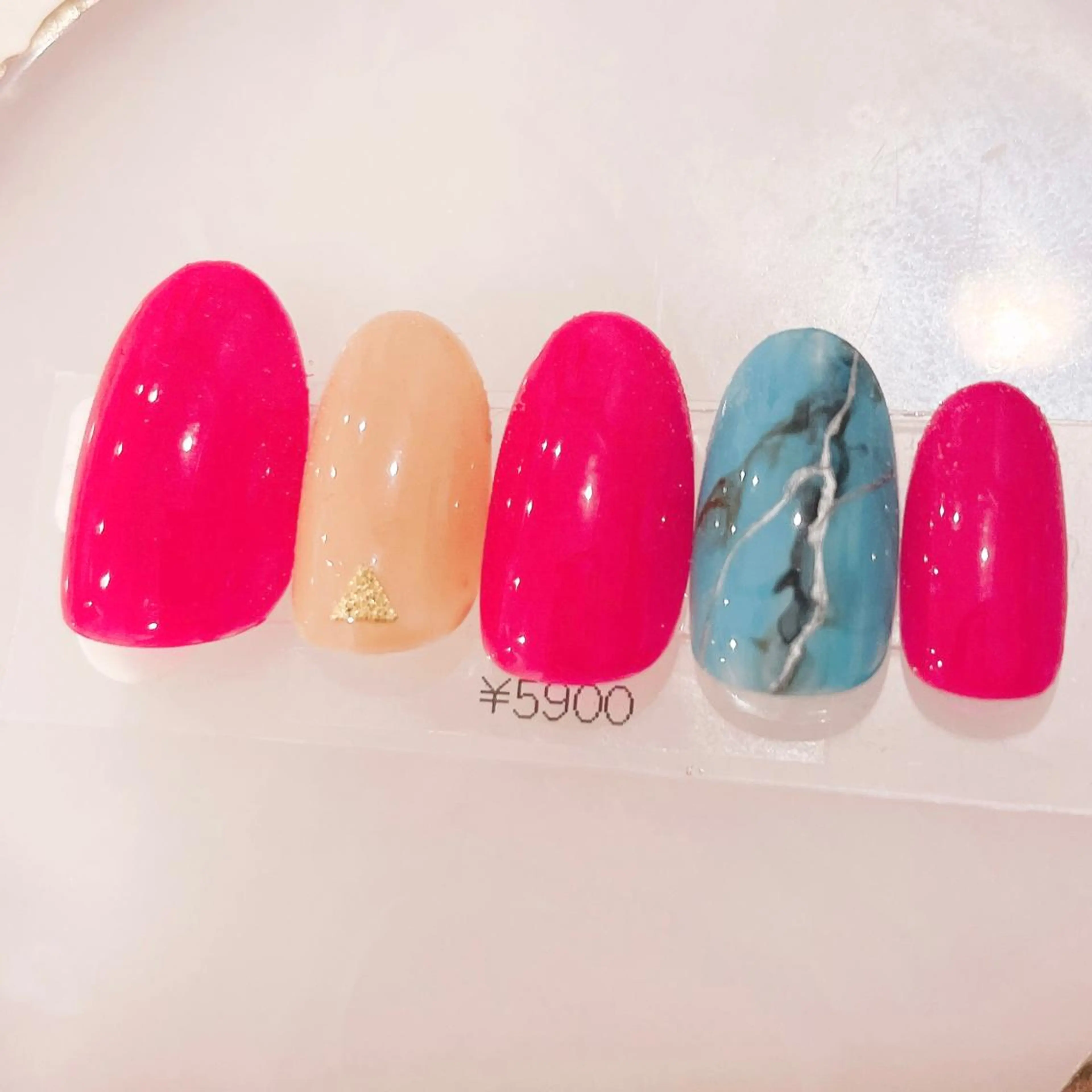 ネイル 赤色 CHIARA nailsのネイルデザイン
