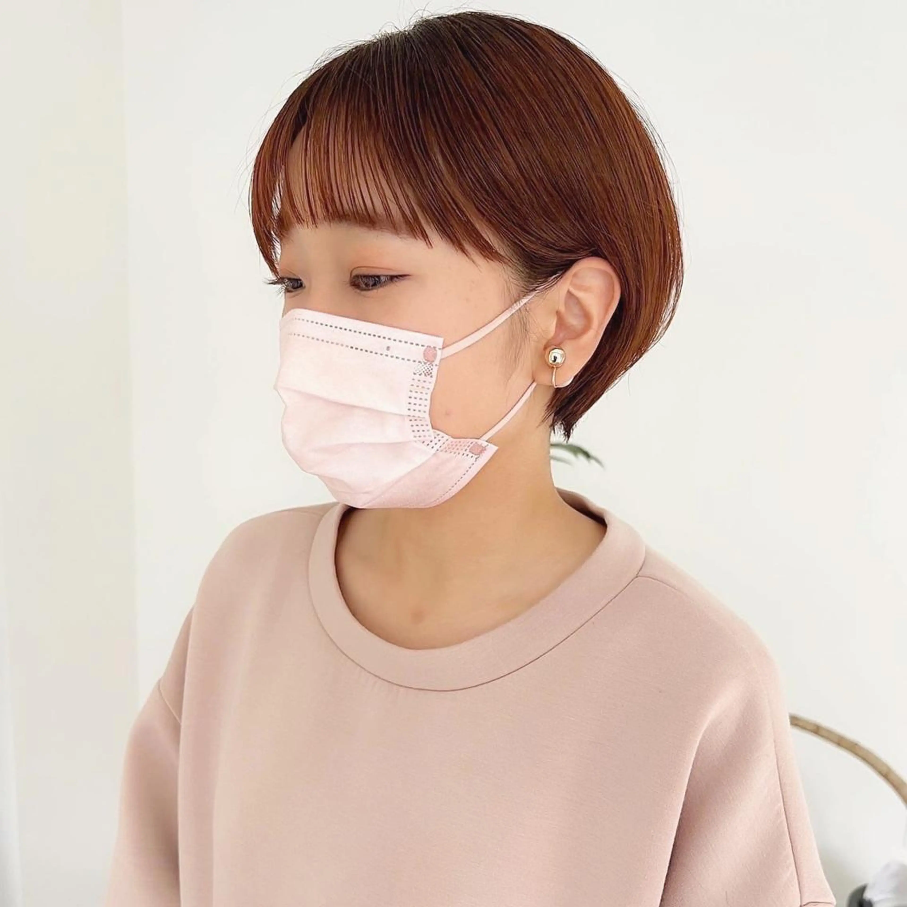 ショート カラー HACCH （ハッチ）所属・丁寧なブリーチ& ・レイヤーショートのヘアスタイル