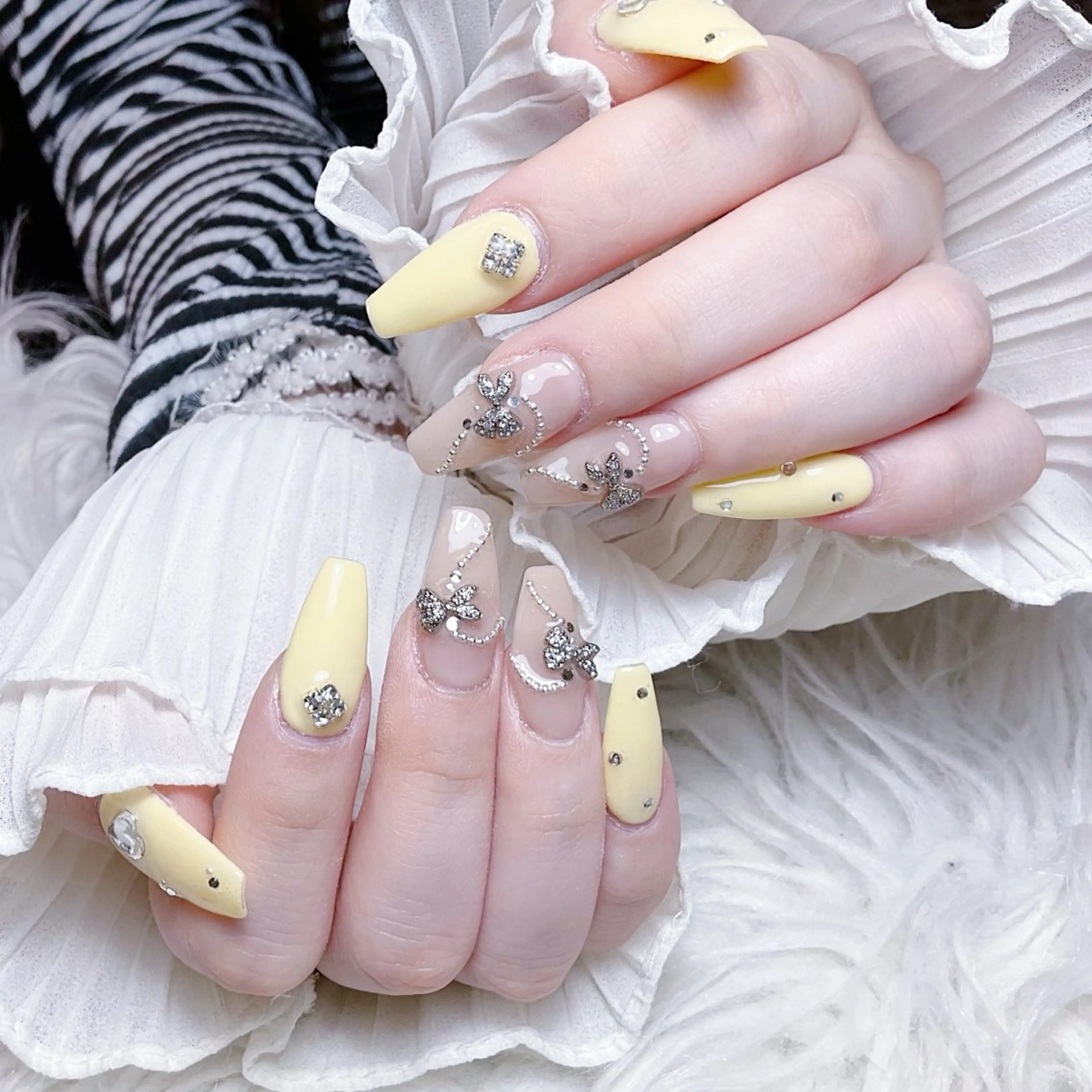ネイル ハンドネイル 🌈Yun nail hyejin💋のネイルデザイン