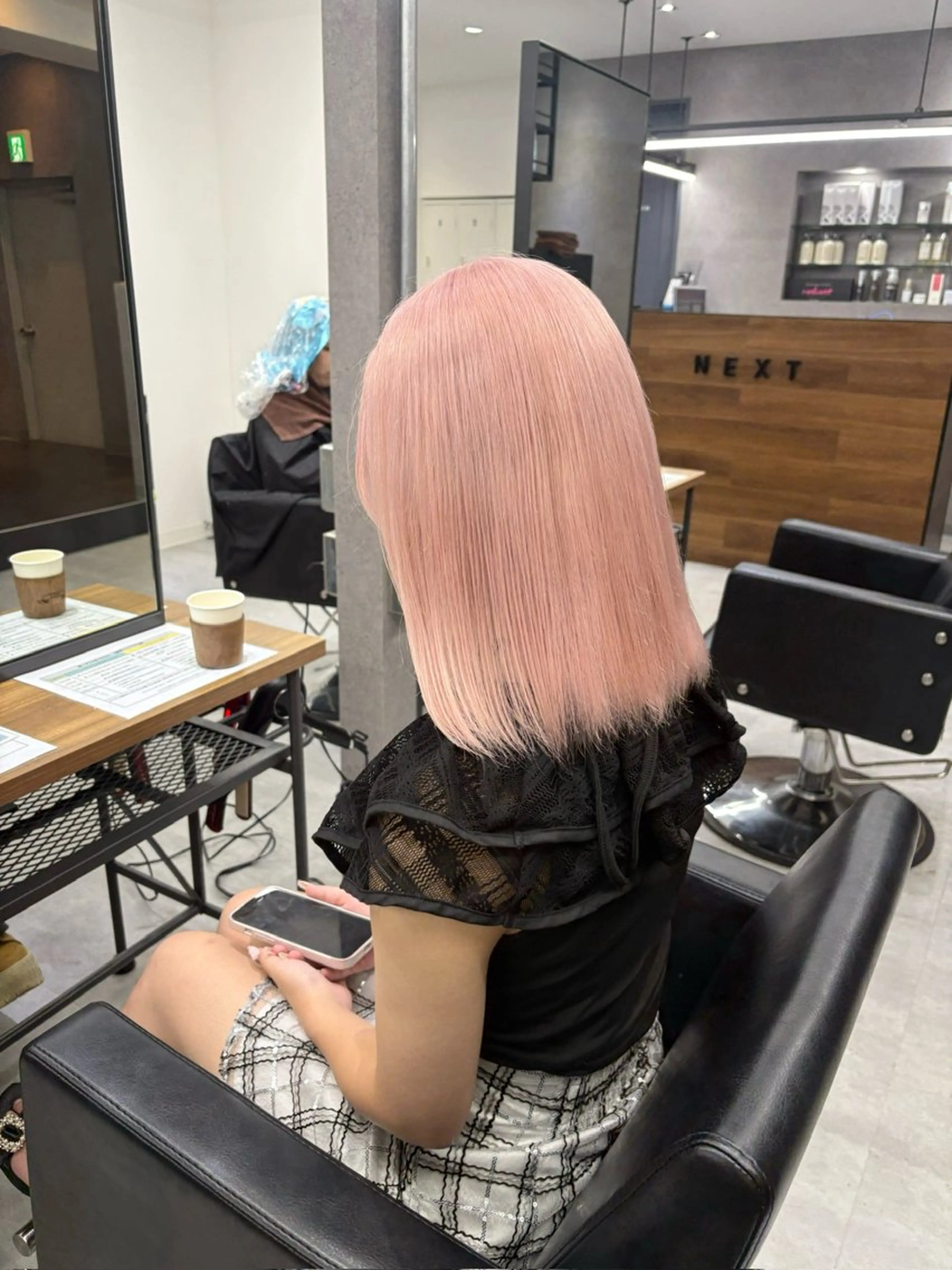 ショート カラー ブリーチ ピンクカラー ホワイトピンク ヘアカラー ENA💗NEXT /ハイトーンエクステのヘアスタイル