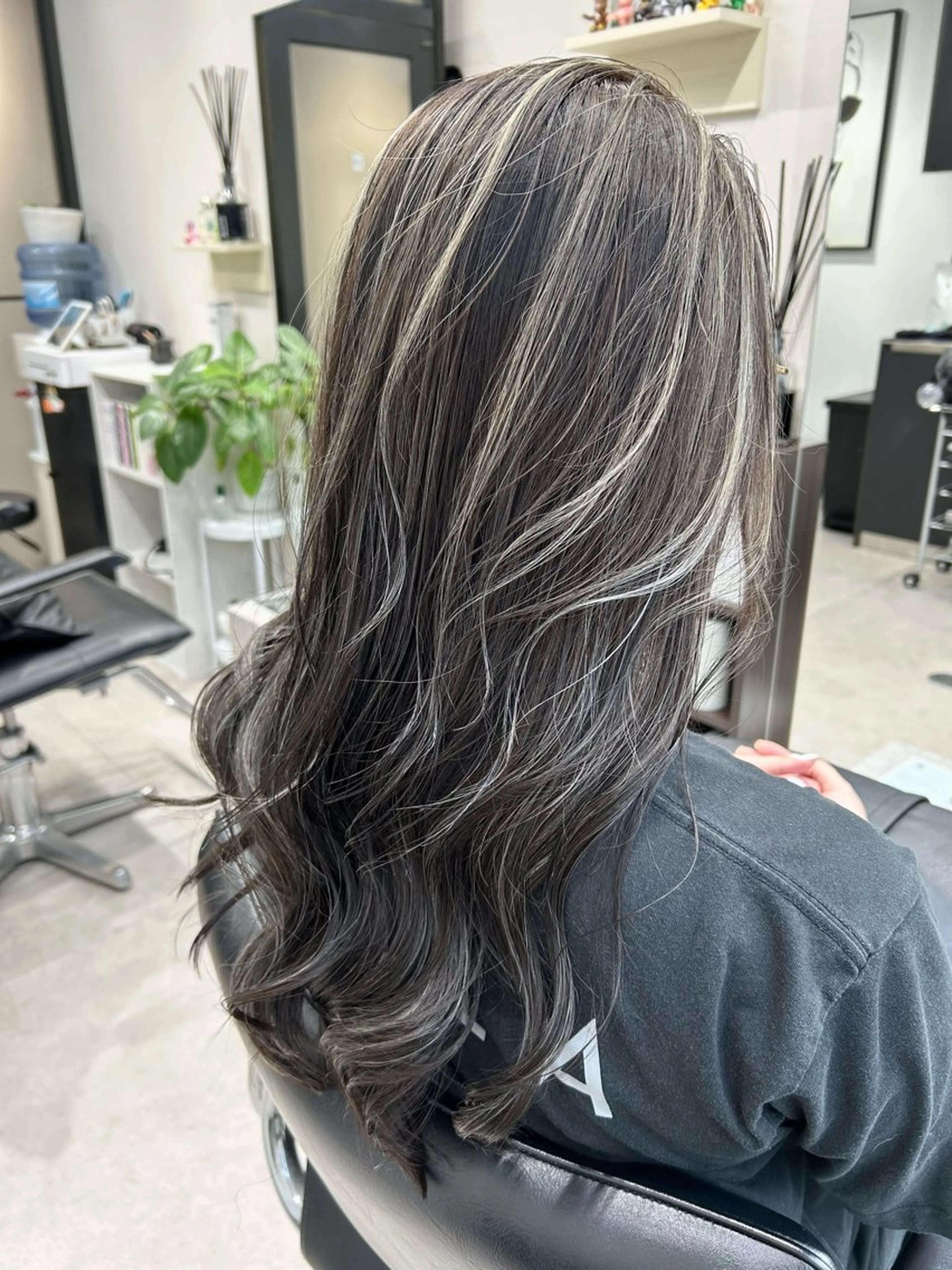 ロング カラー ヘアカラー 髪質改善will hairdesignのヘアスタイル
