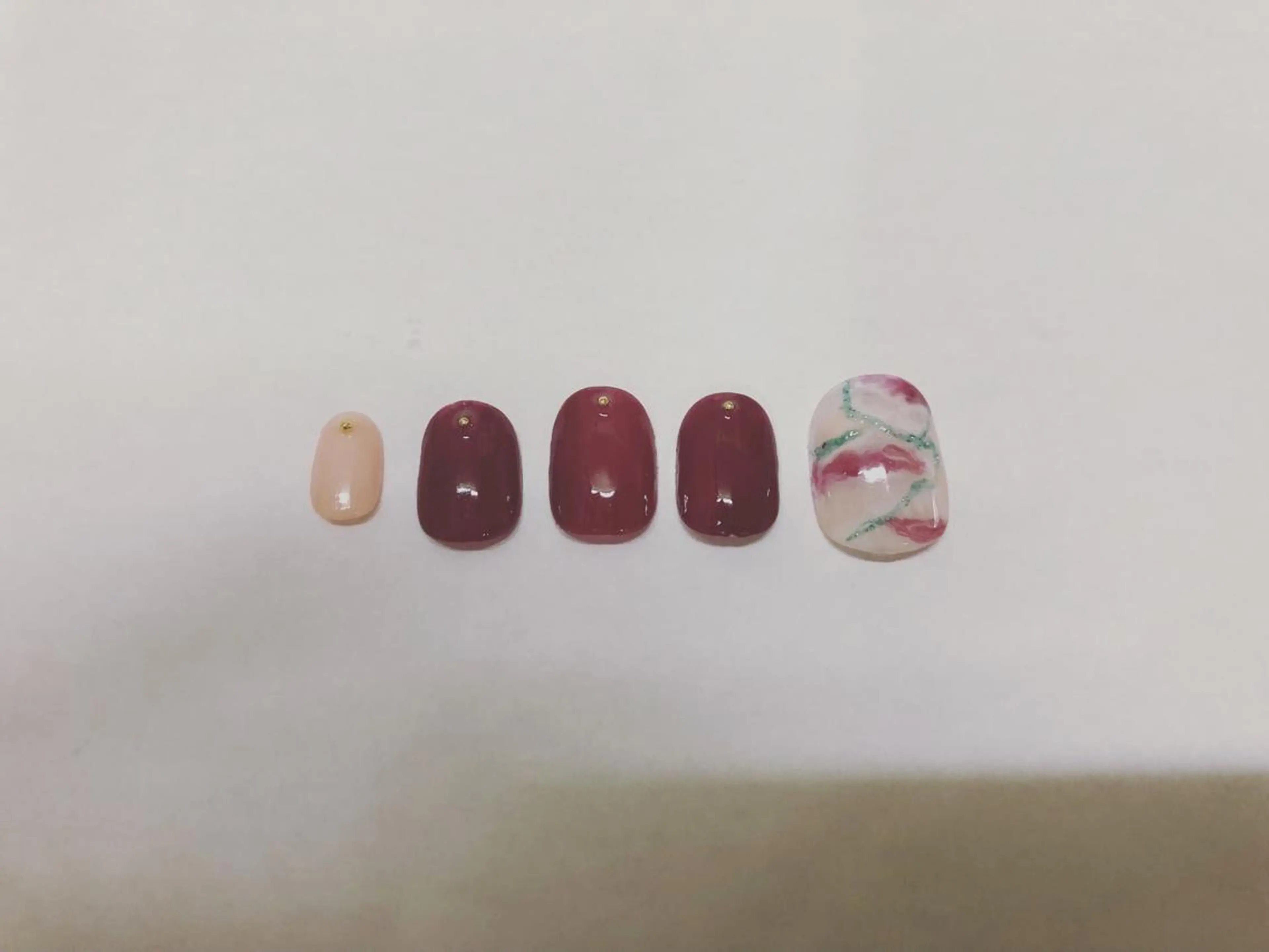 ネイル 中国整体院中の ネイルサロン💅のネイルデザイン