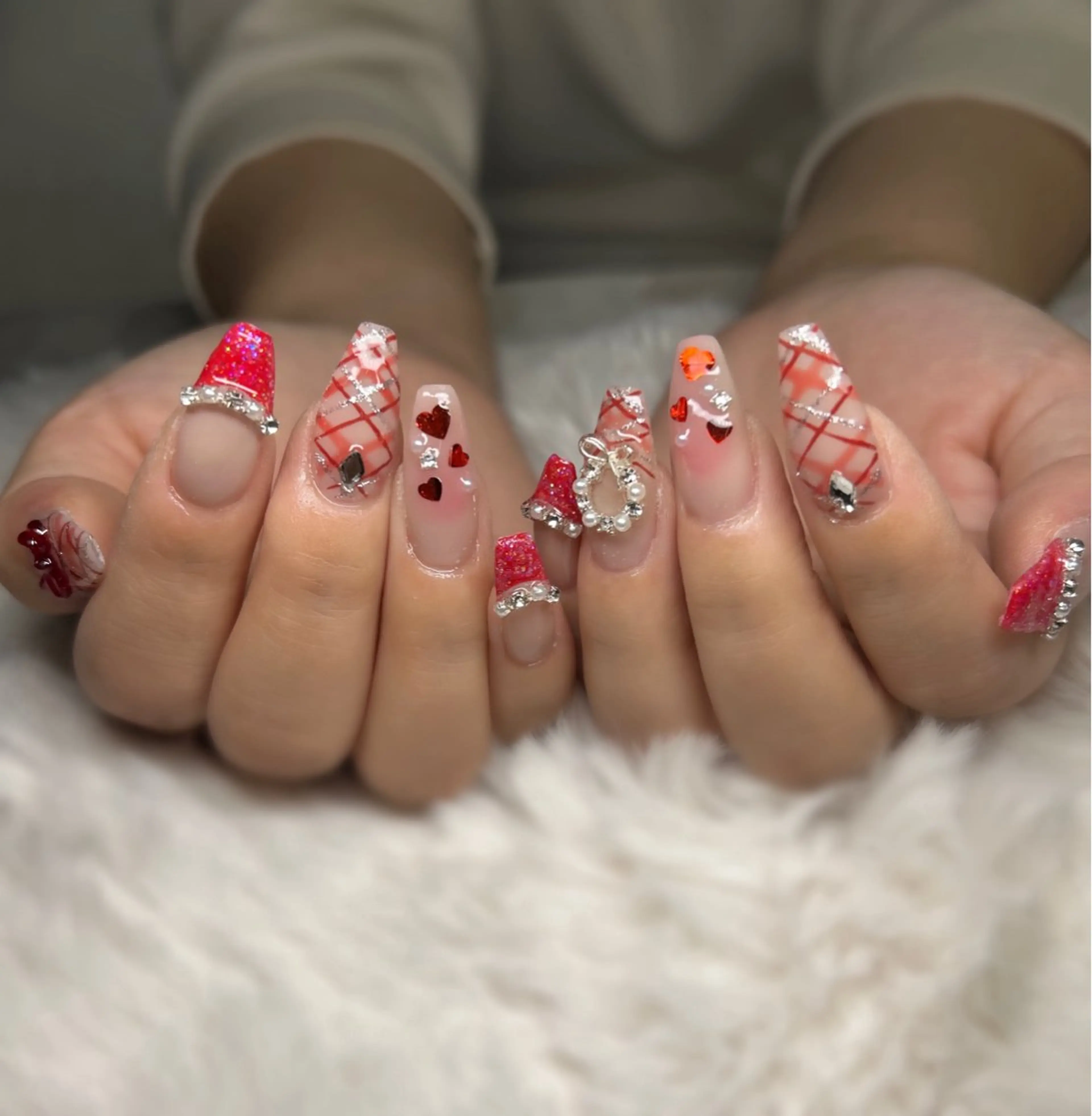 ネイル ハート 赤色 ハンドネイル yamane de  salonのネイルデザイン