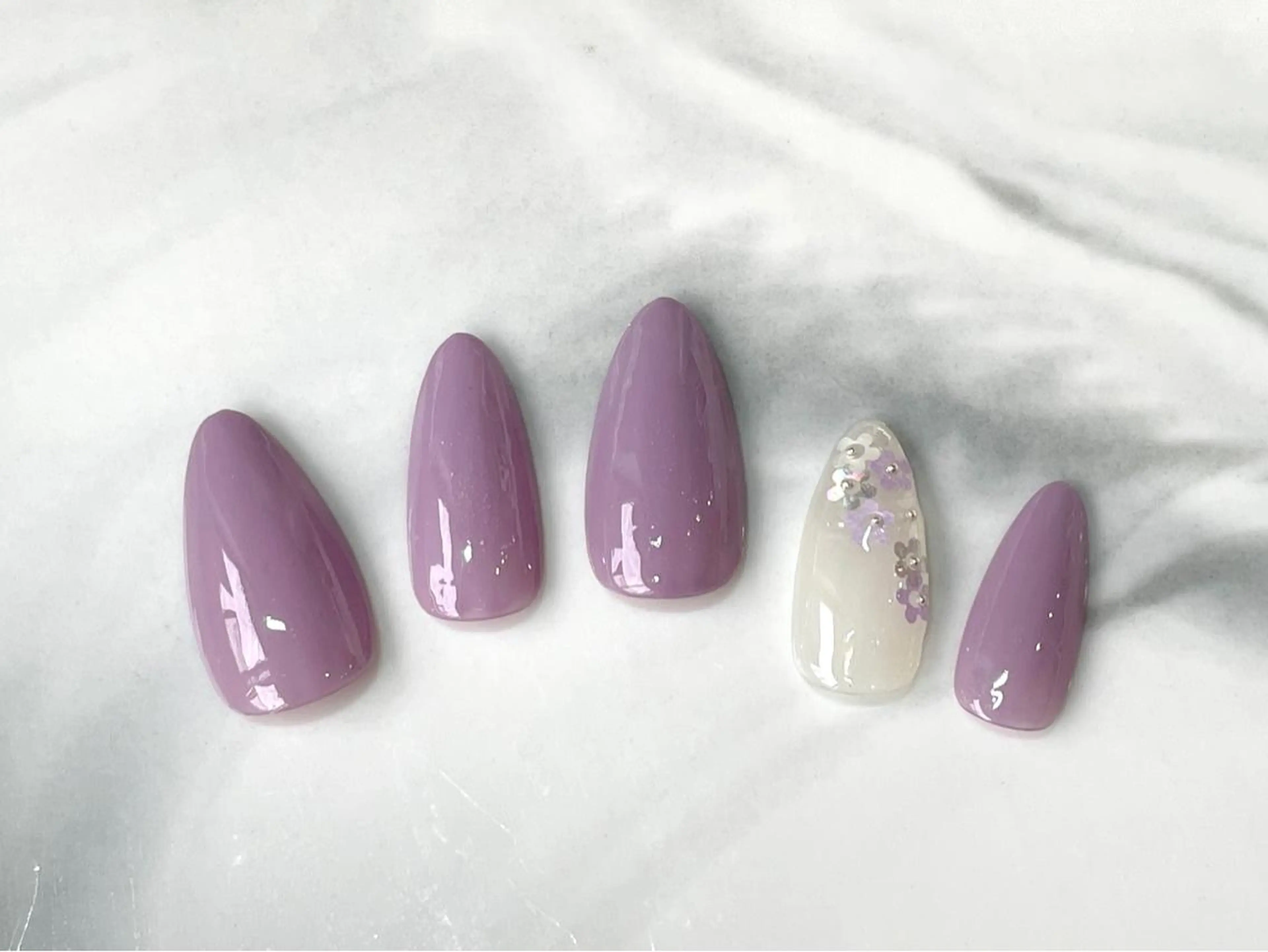 ネイル Neige所属・Neige 𓂃 aiのネイルデザイン