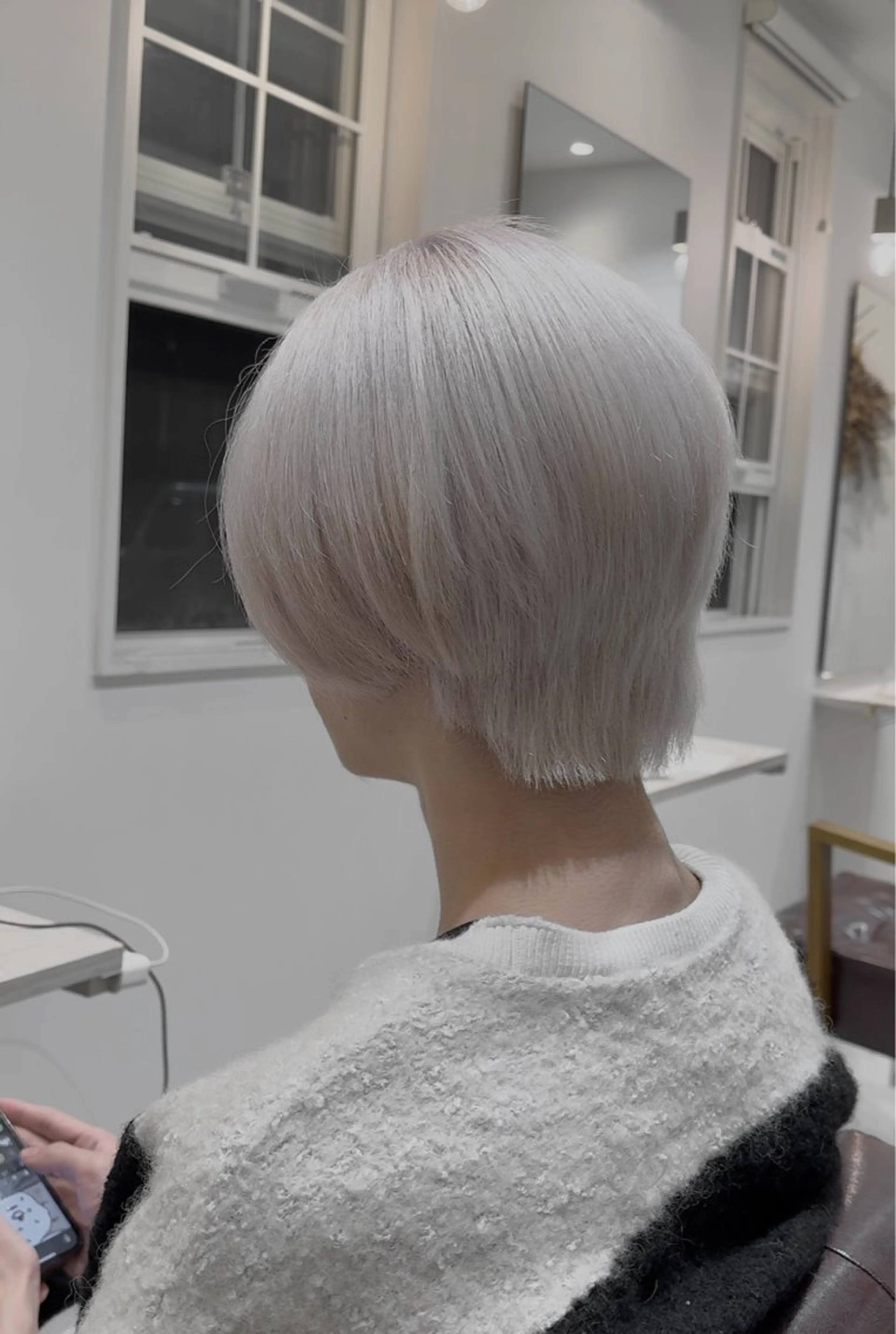 カラー メンズ 切りっぱなしボブ メンズバレイヤージュ メンズブリーチ メンズハイライト メンズハイトーン ヘアカラー honoハイトーン Lote.一宮のヘアスタイル