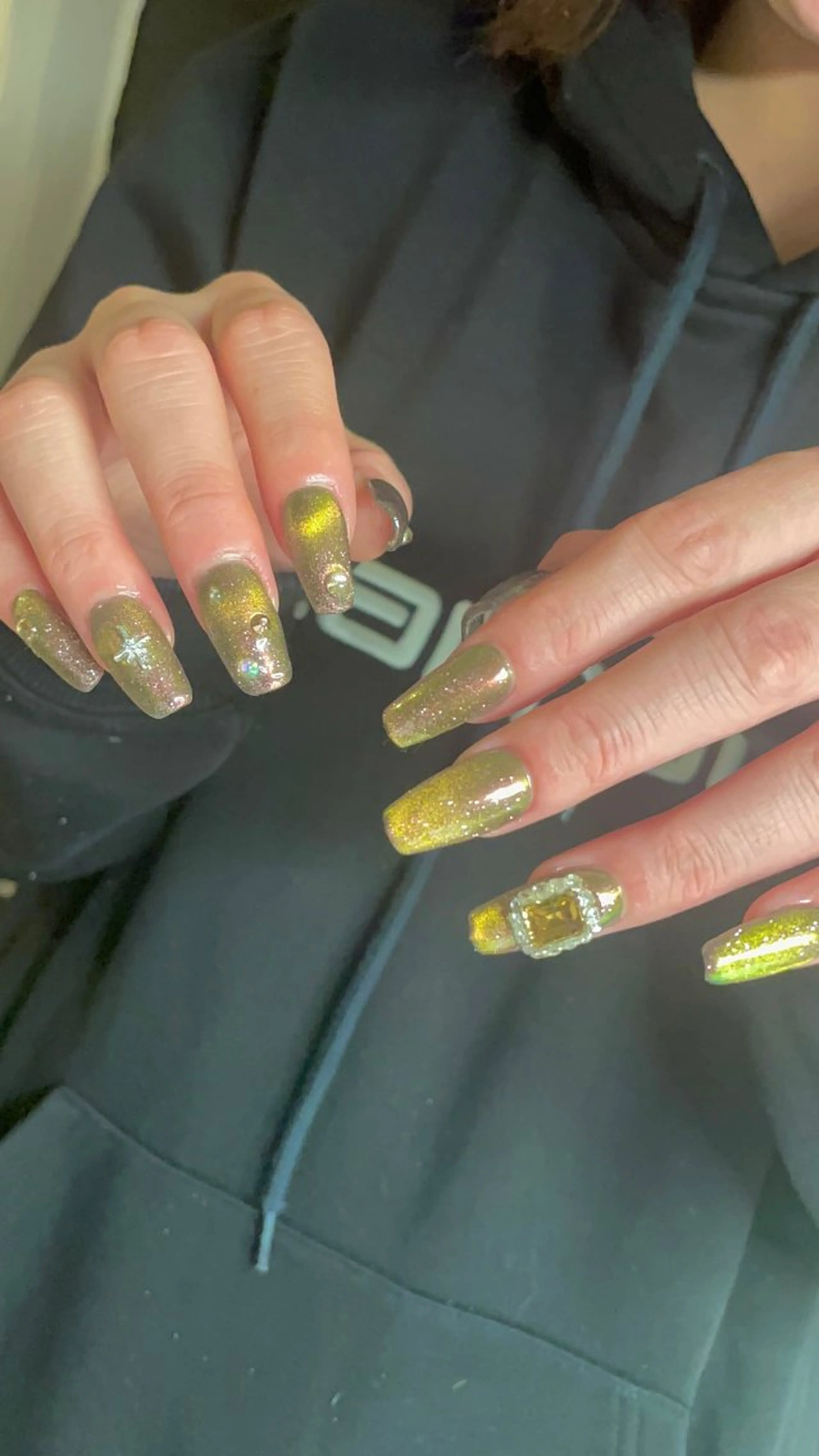 ネイル マグネットネイル ミラーネイル 冬ネイル Ri-e's nailのネイルデザイン