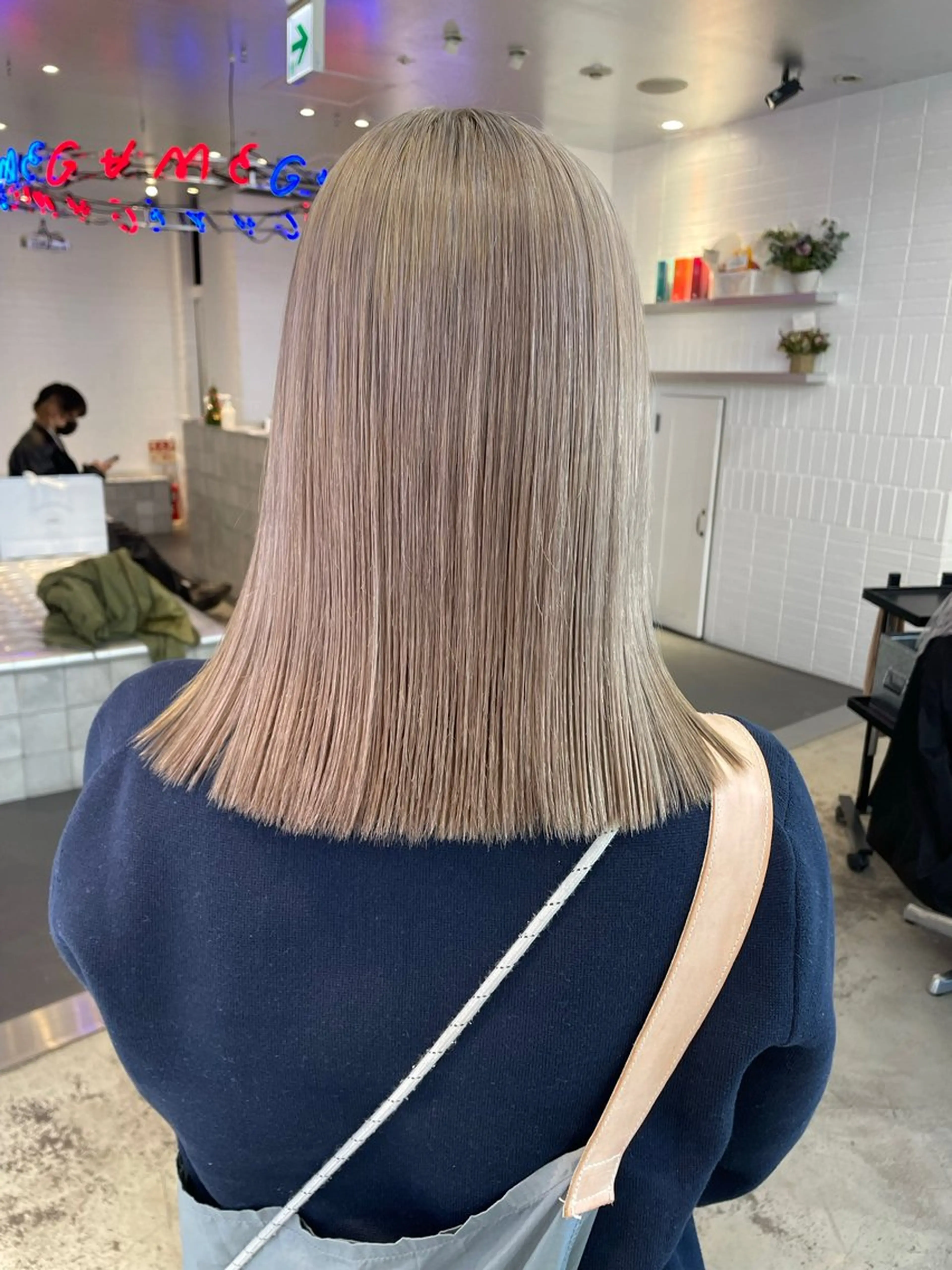 ミディアム カラー ヘアカラー トリートメント 🦄垢抜けボブ特化× 暖色カラー未来🦄のヘアスタイル