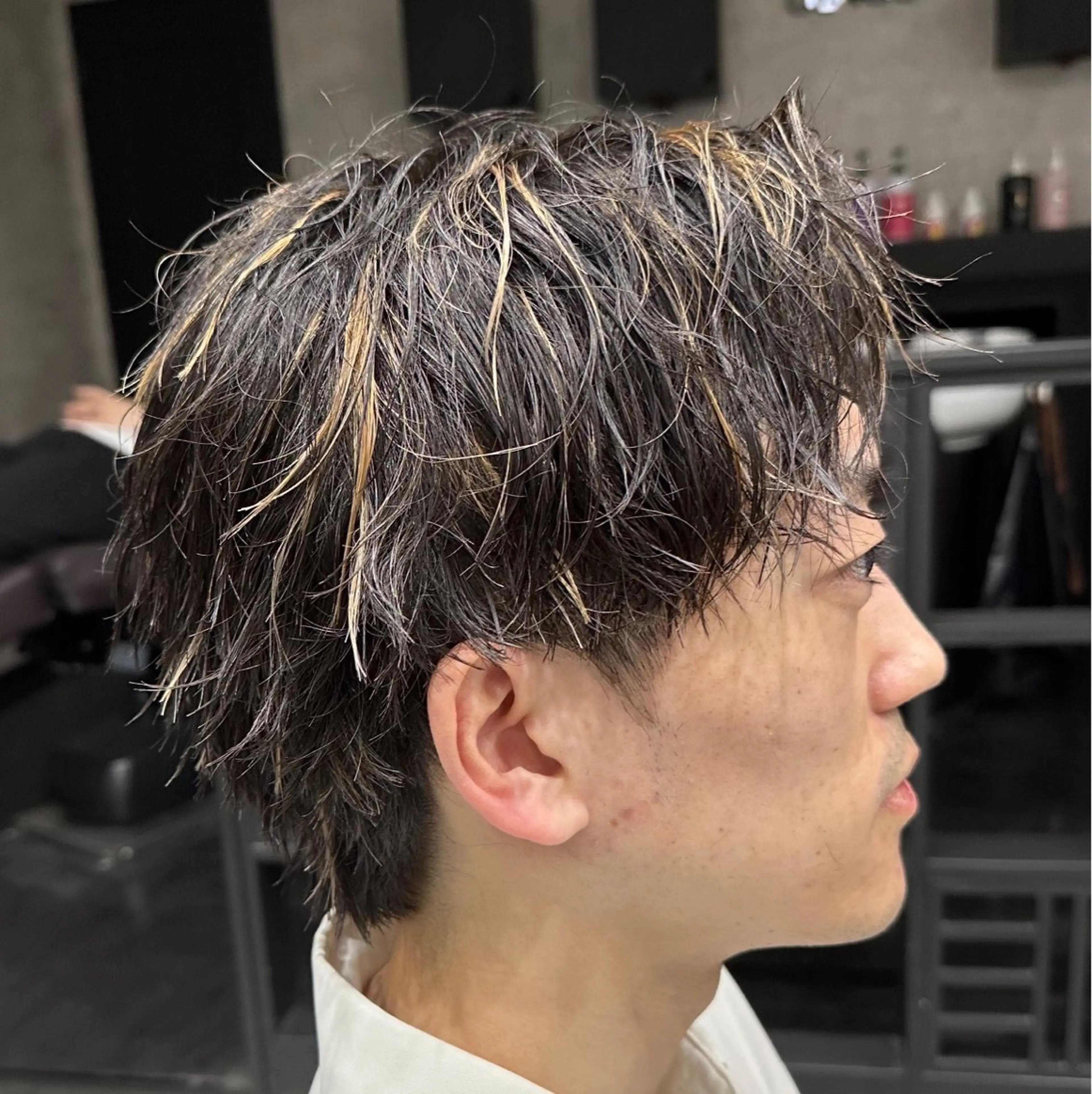 ショート カラー メンズ メンズブリーチ メンズハイライト ブリーチ ハイライトカラー ハイライト ヘアカラー トリートメント メンズカット/ マッシュ/颯太のヘアスタイル
