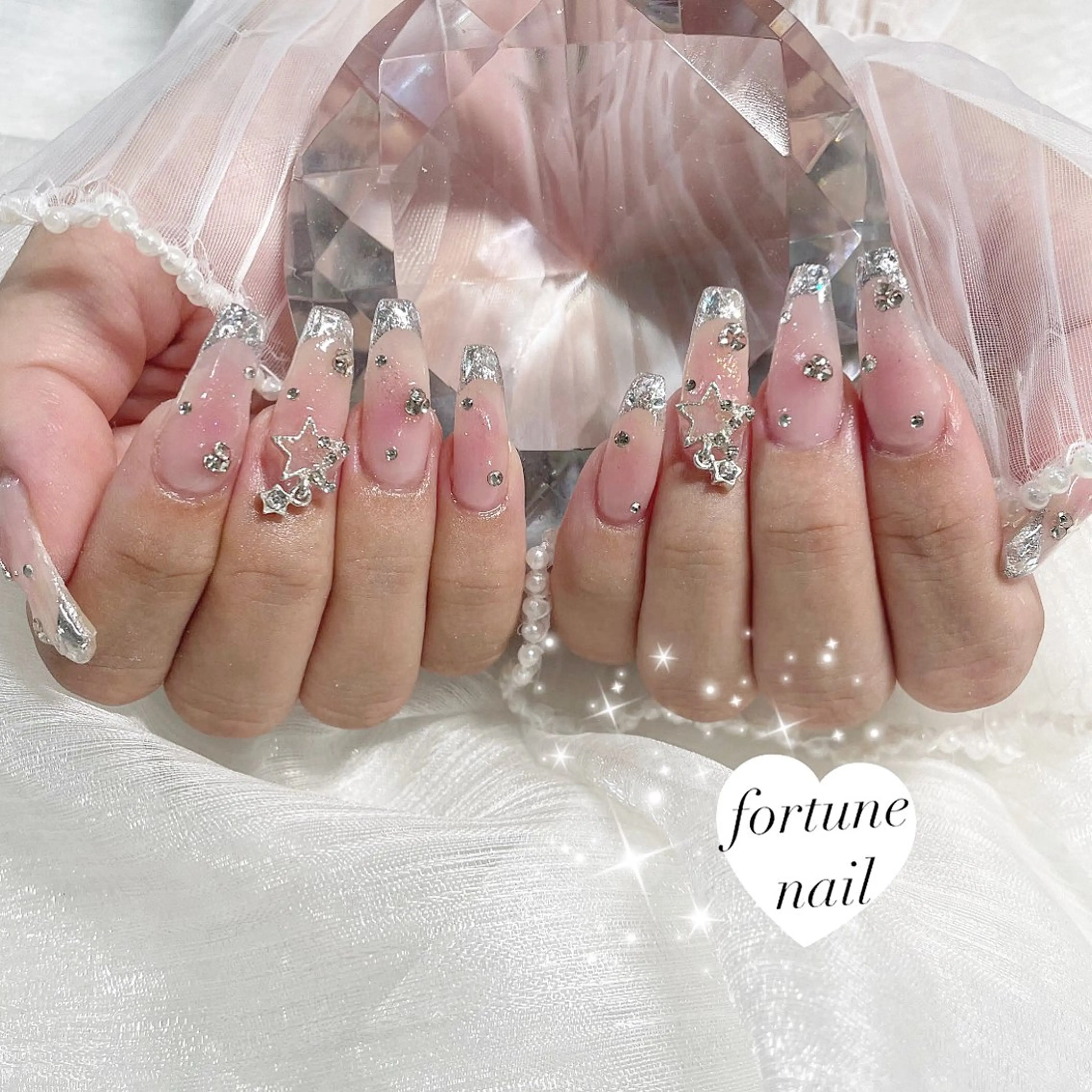 ネイル チークネイル フレンチネイル ロングネイル ストーンネイル ワンホンネイル 💎saori 💎のネイルデザイン