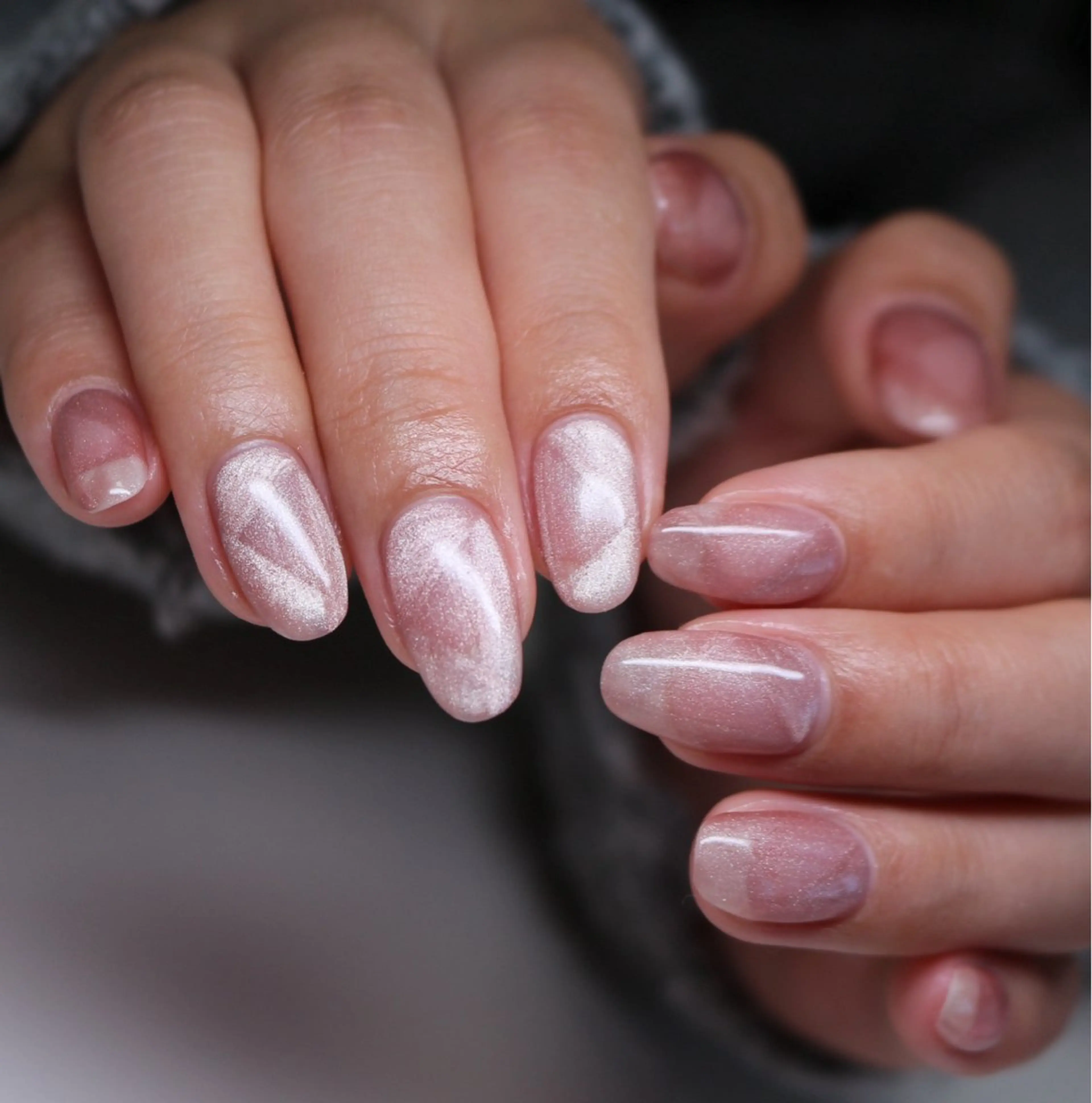 ネイル キラキラネイル マグネットネイル ミラーネイル ピンク 冬ネイル ハンドネイル Baku Nailsのネイルデザイン