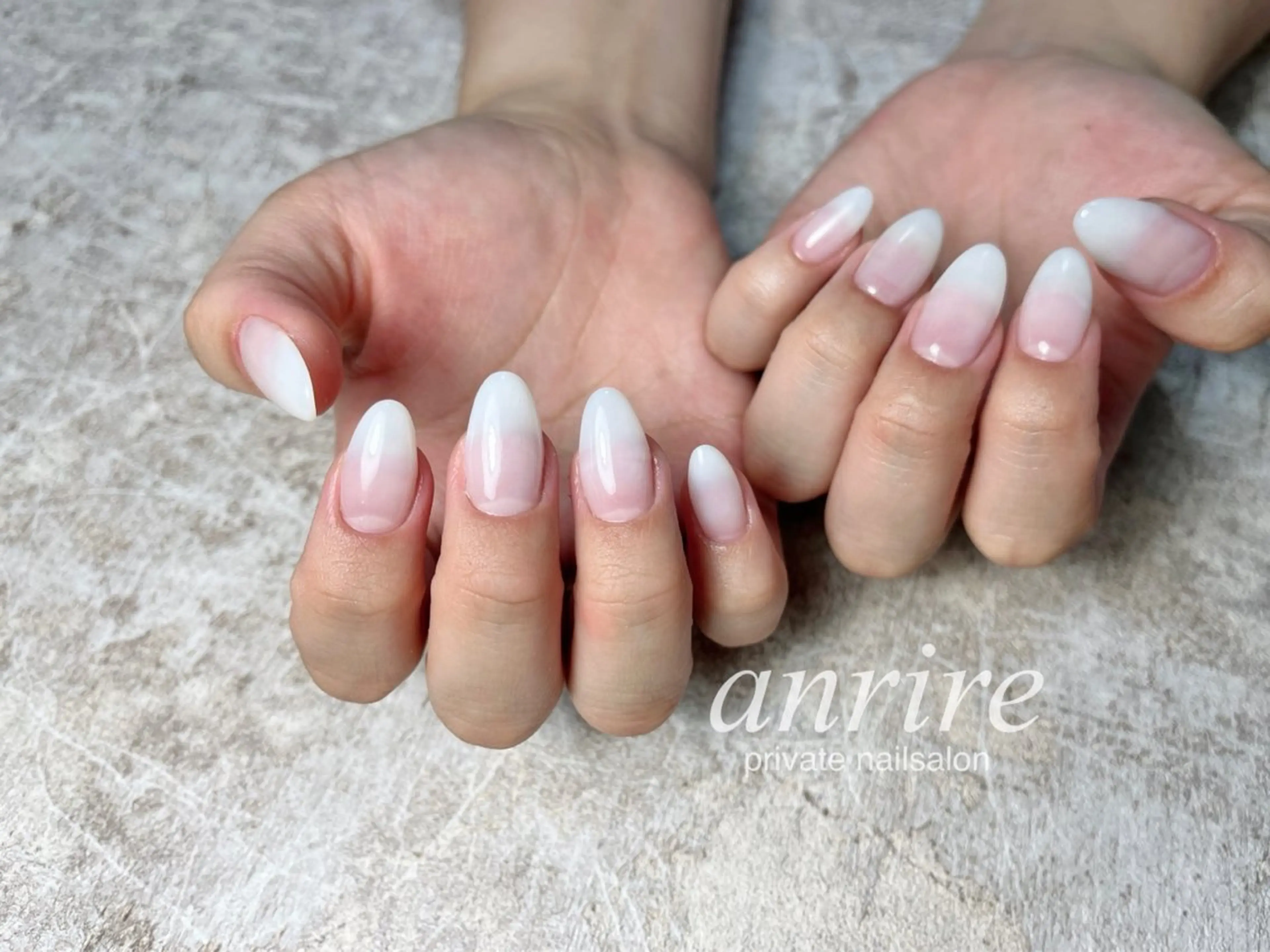 ネイル 長さ出し グラデーション シンプルネイル ホワイト ハンドネイル nail salon anrire〜アンリール〜所属・nailsalon anrireのネイルデザイン