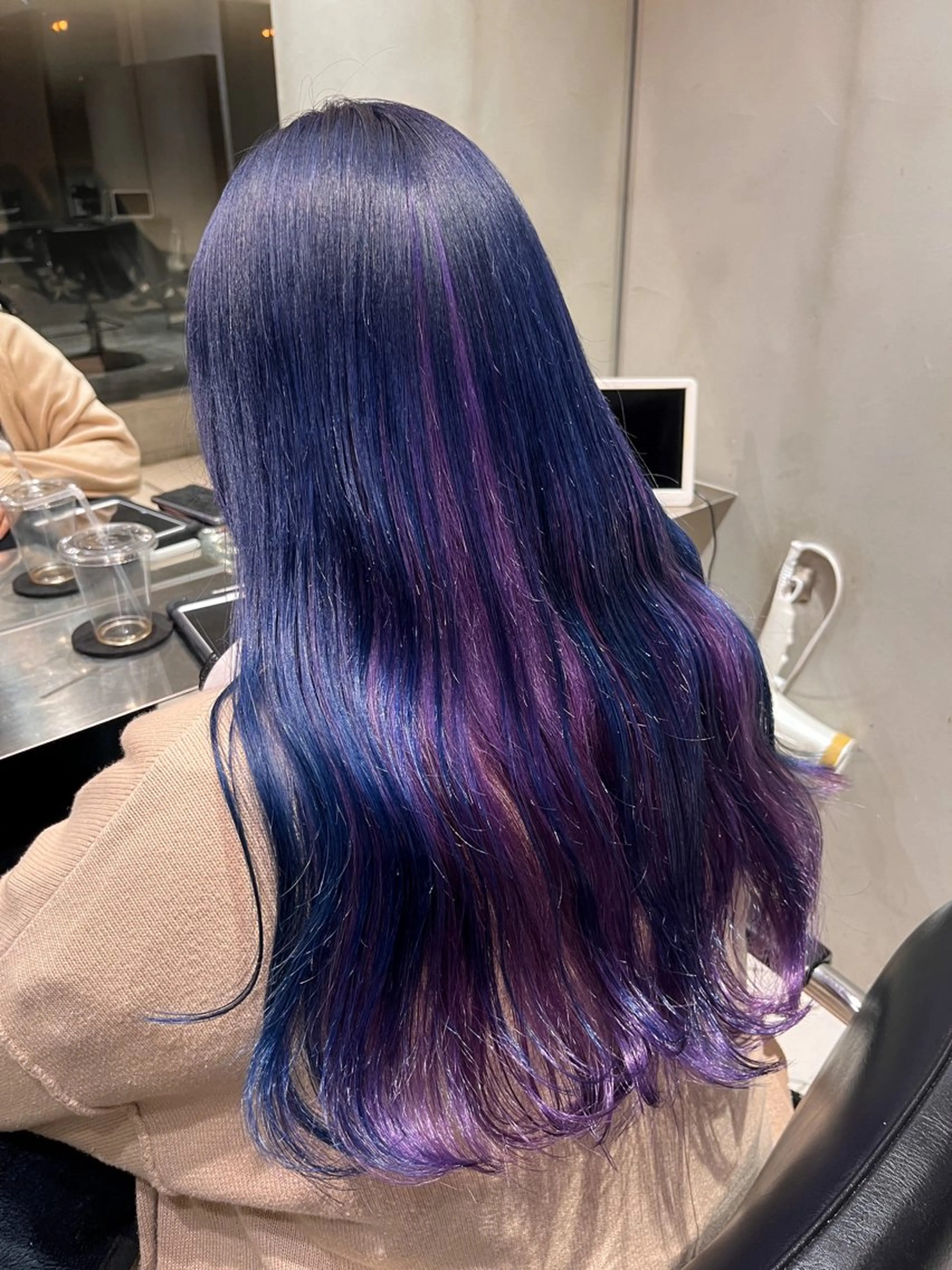 ロング カラー ブルーカラー パープルカラー レイヤーカット 髪質改善・美髪矯正 ケアカラーGAOのヘアスタイル