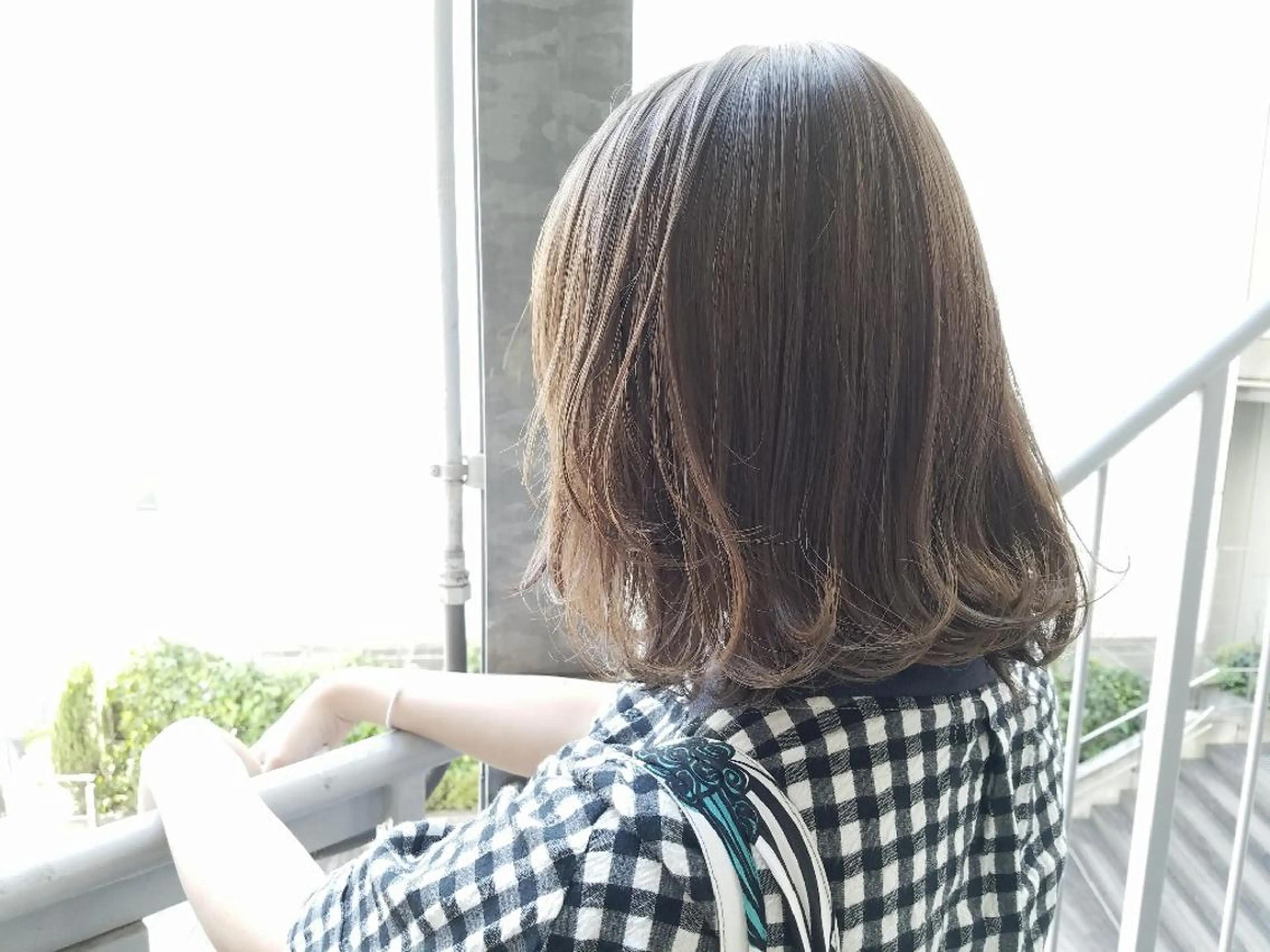 ミディアム カラー アッシュ アッシュブラウン ブラウンカラー ウルフ、ボブ美容師 今井のヘアスタイル