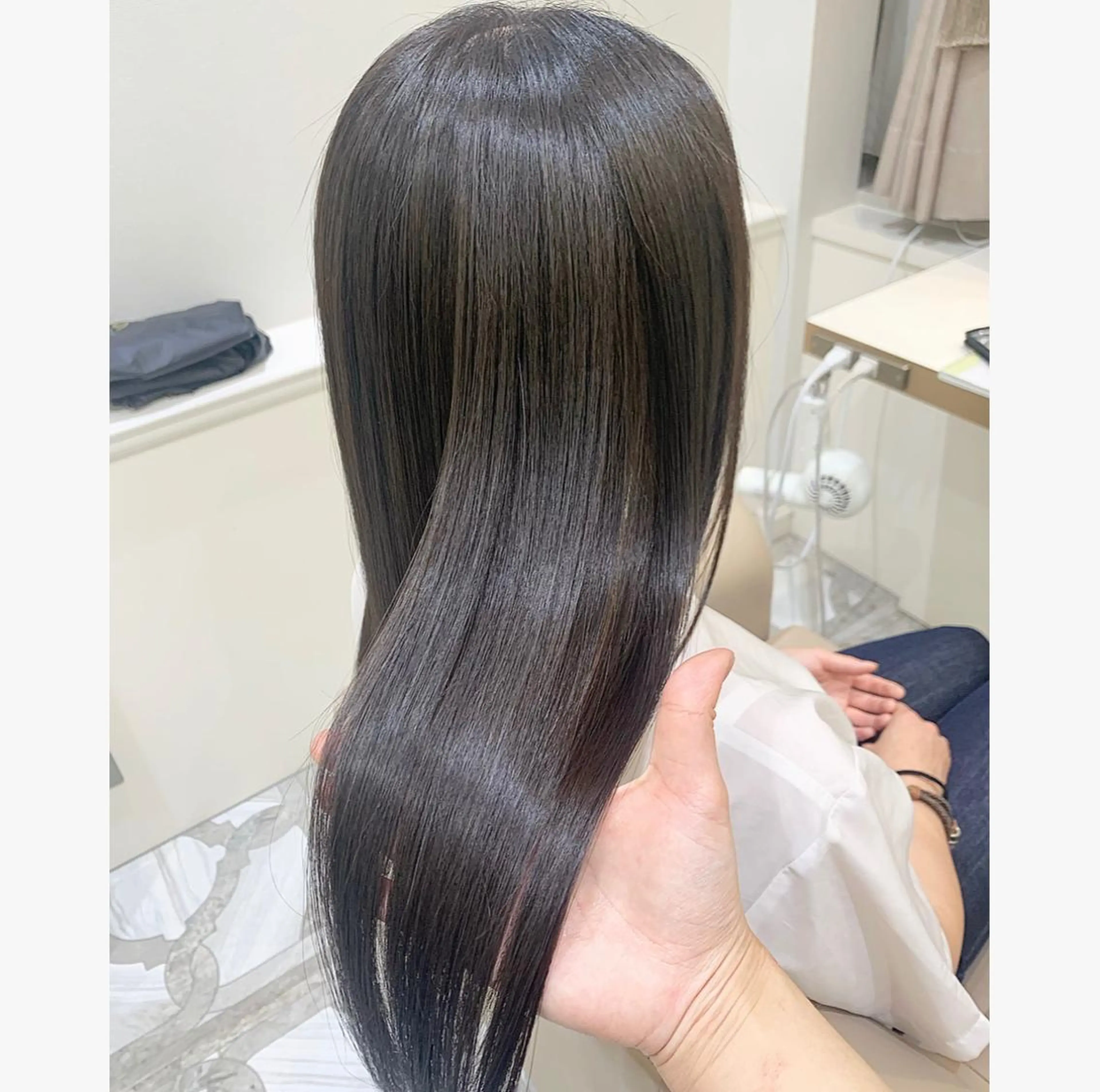 ロング カラー パーマ カット 縮毛矯正 トリートメント 💙美髪救世主💙 関華蓮のヘアスタイル