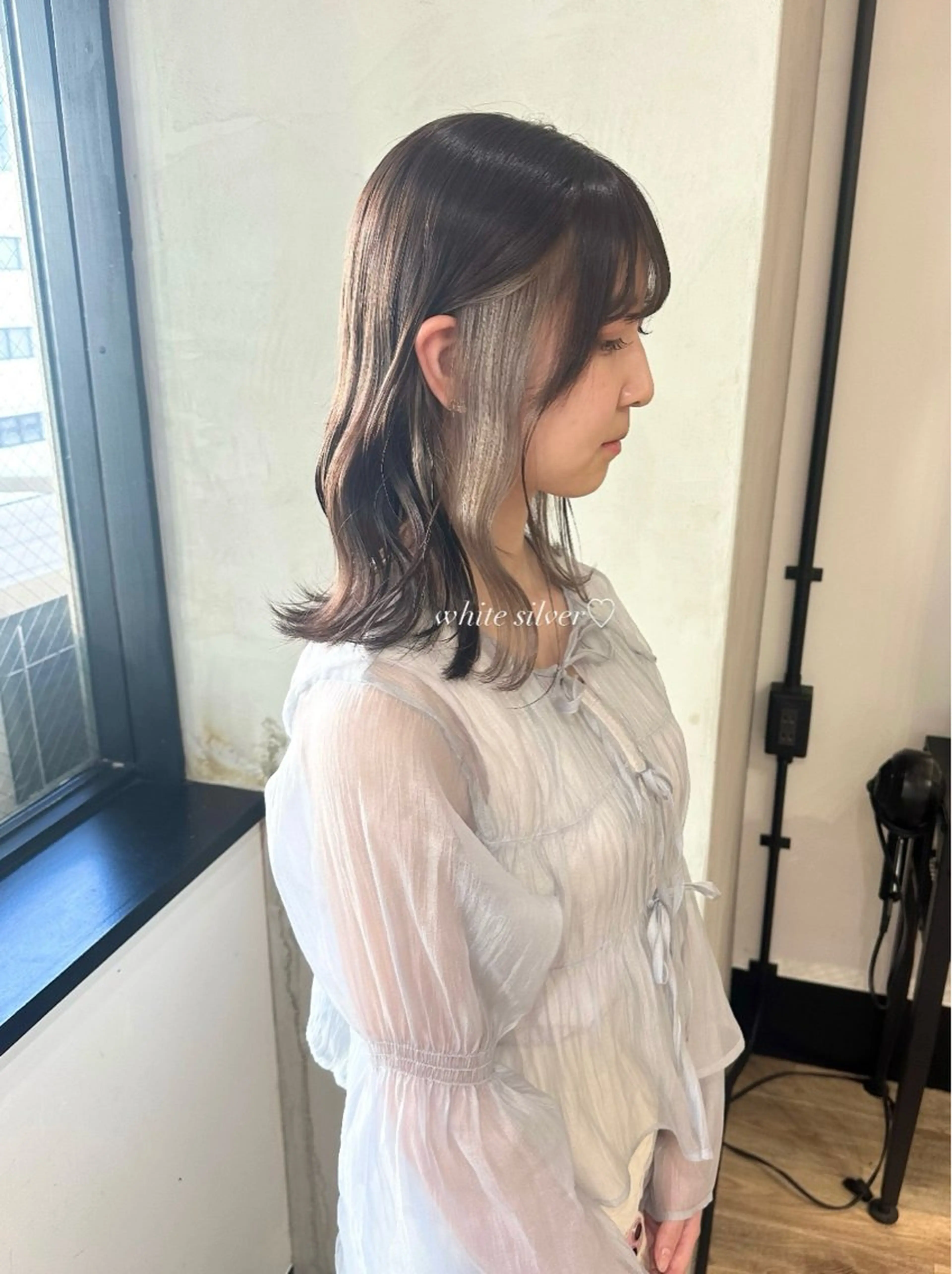 ロング カラー ヘアアレンジ ブリーチ イヤリングカラー ヘアカラー トリートメント himawari♡ 柔らかいカラーのヘアスタイル