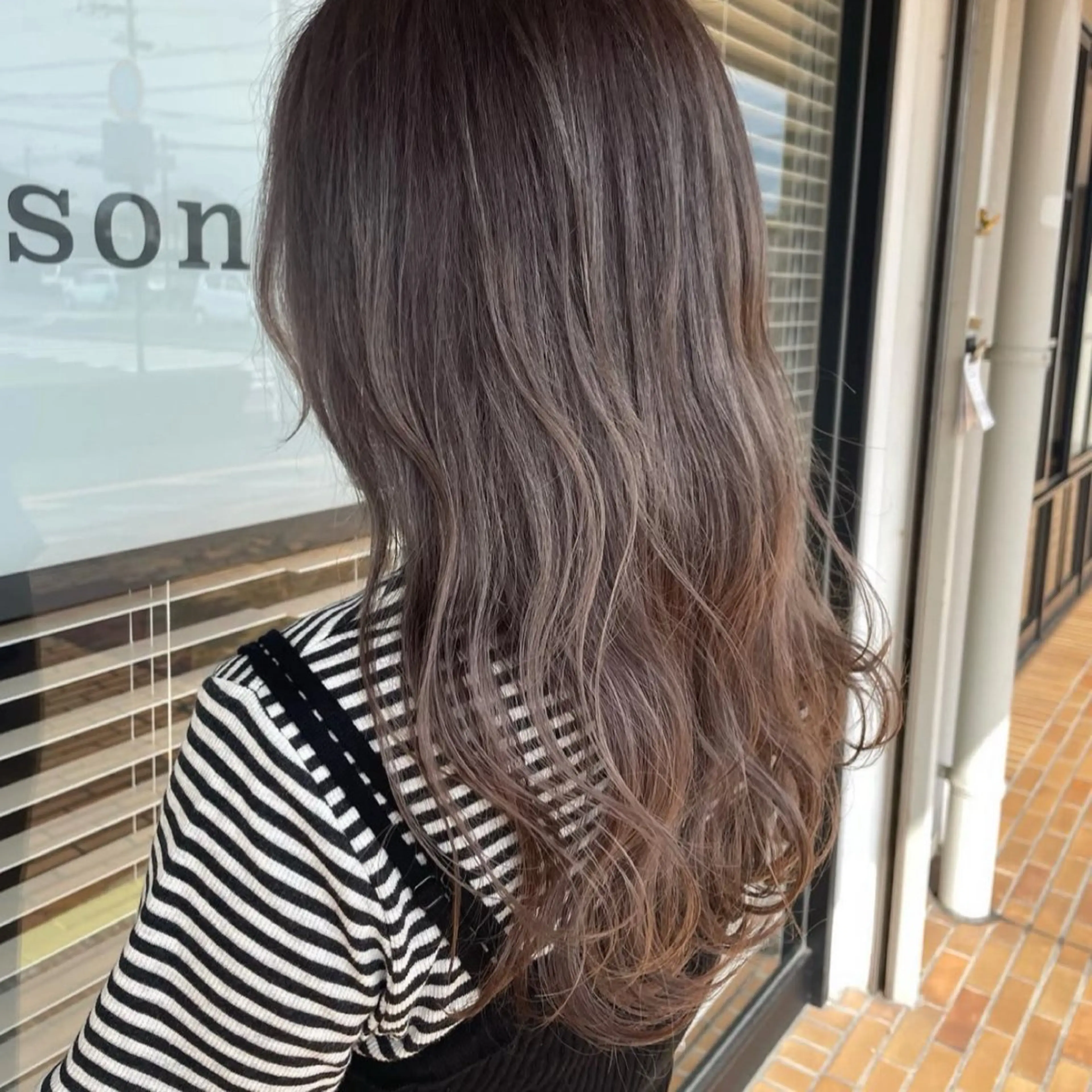 ロング カラー グレージュ Maison maman所属・🐻メゾンマモン KOKOROのヘアスタイル