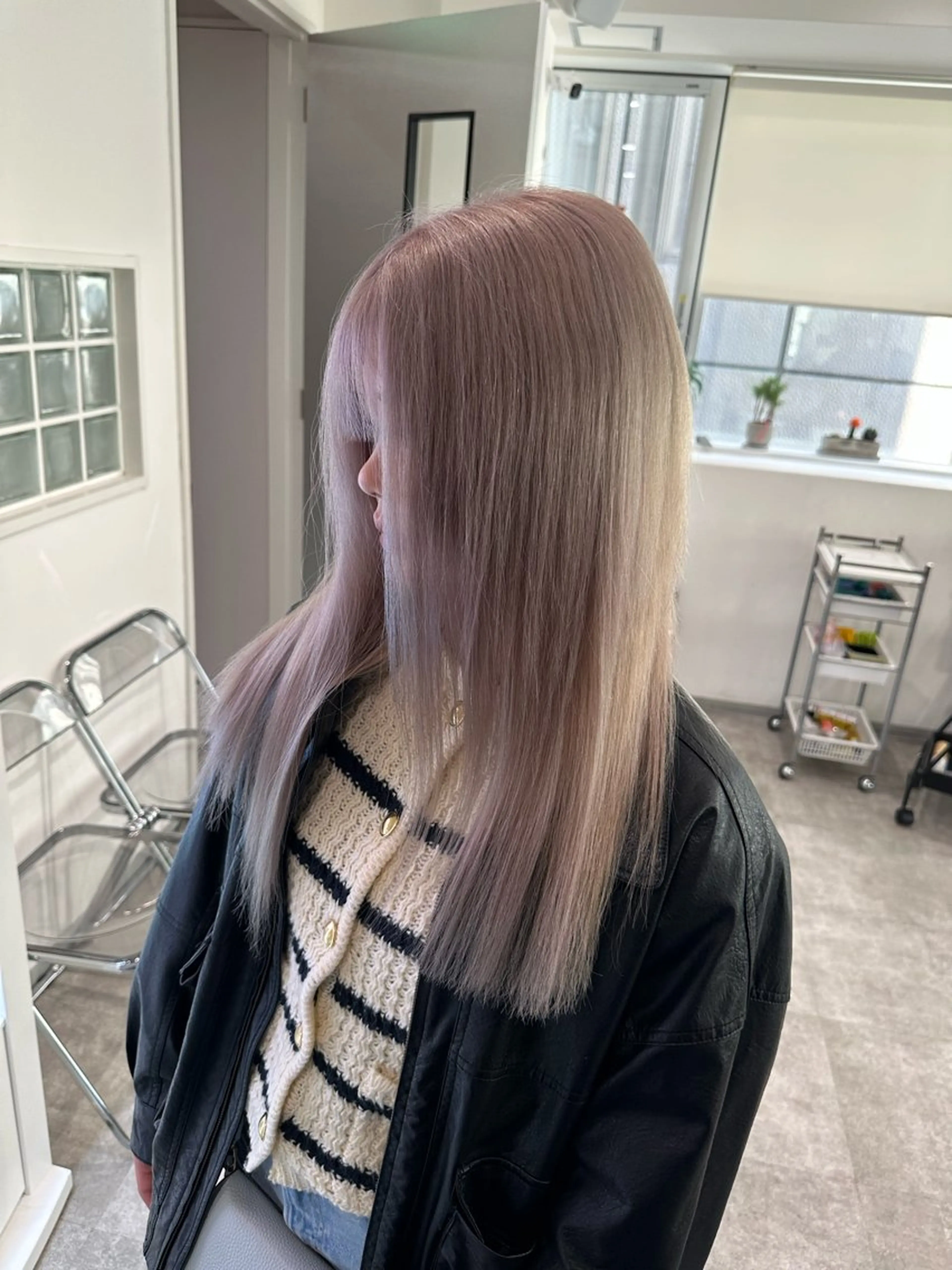 ミディアム カラー ショートボブ アディクシーカラー バレイヤージュ ブリーチ ケアブリーチ カット ヘアカラー JIL BLAN 京都のヘアスタイル