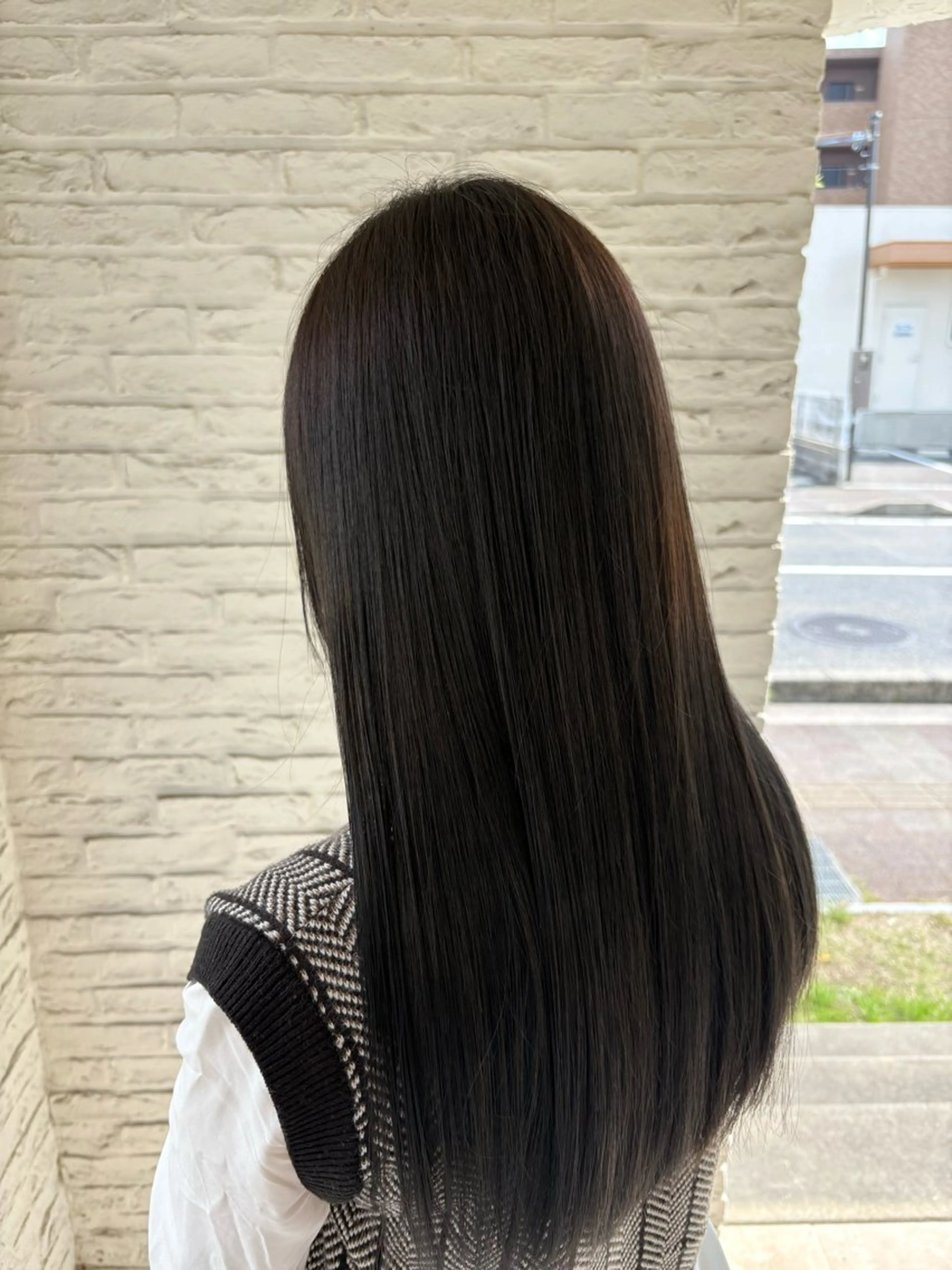 カラー 黒髪 ブルーカラー ブルーブラック ヘアカラー 谷口 聖奈のヘアスタイル