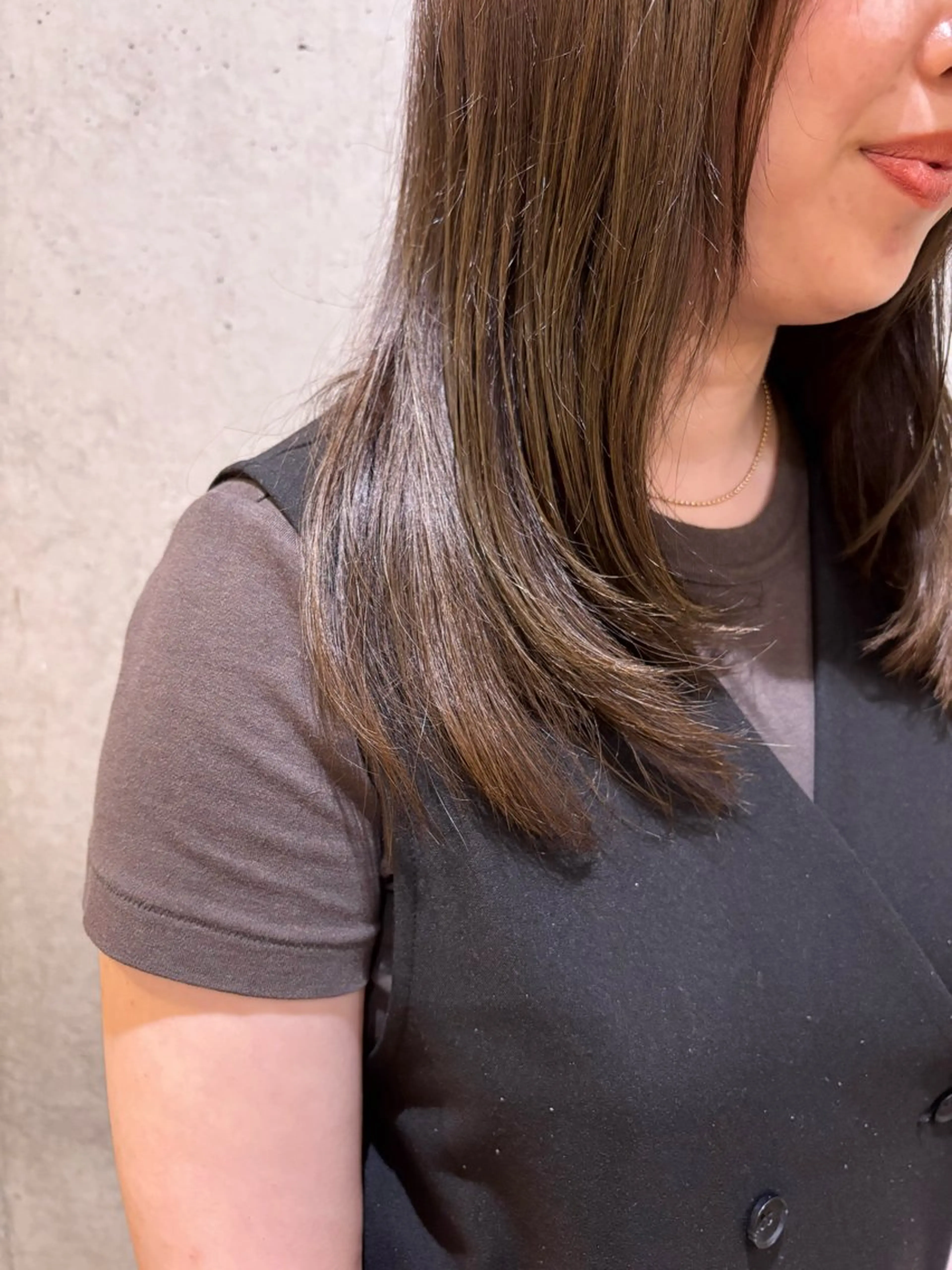 ミディアム カラー オリーブカラー レイヤーカット 🧡Say. ささもとまい🧡のヘアスタイル