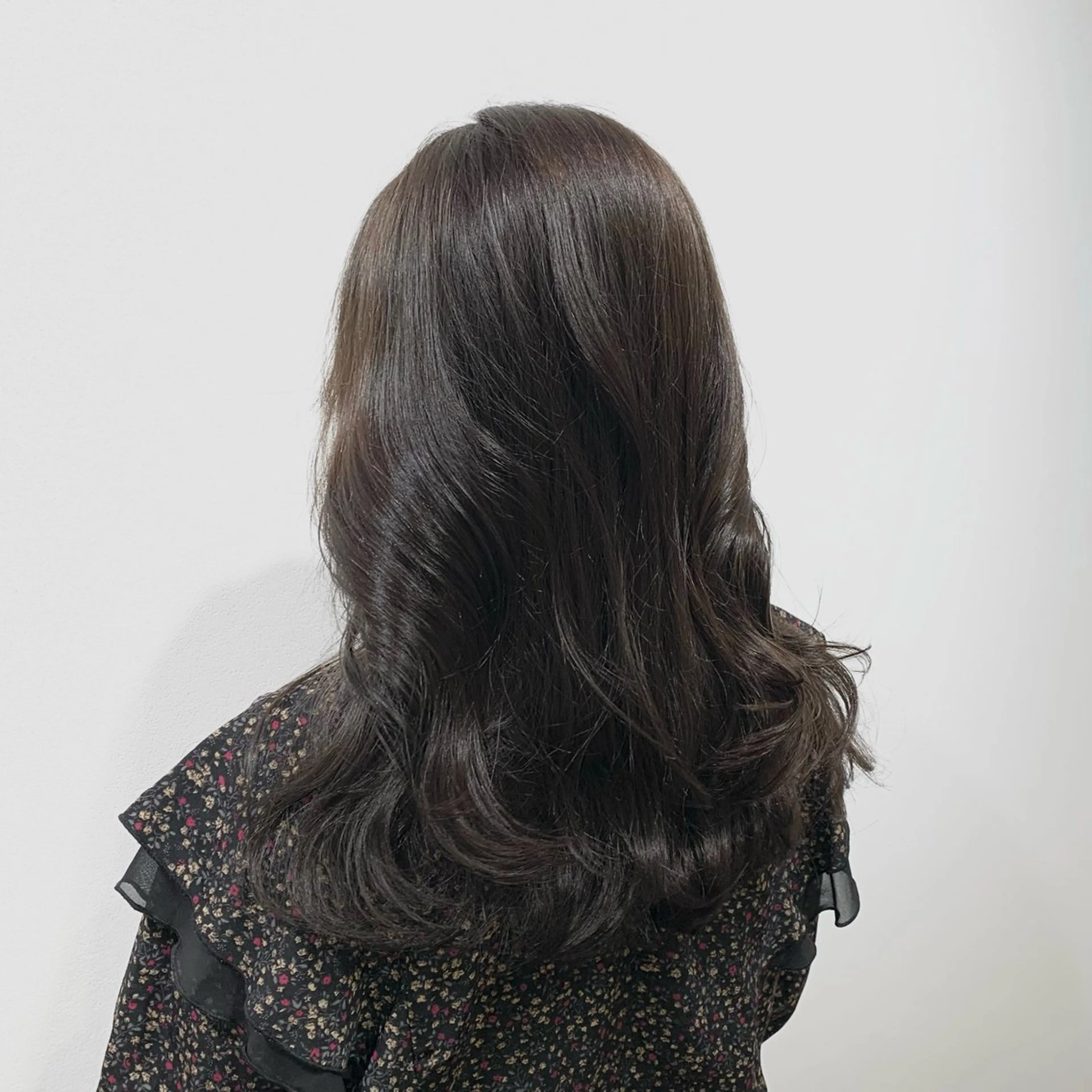 セミロング カラー ヘアアレンジ キヨミ 韓国レイヤーカットのヘアスタイル