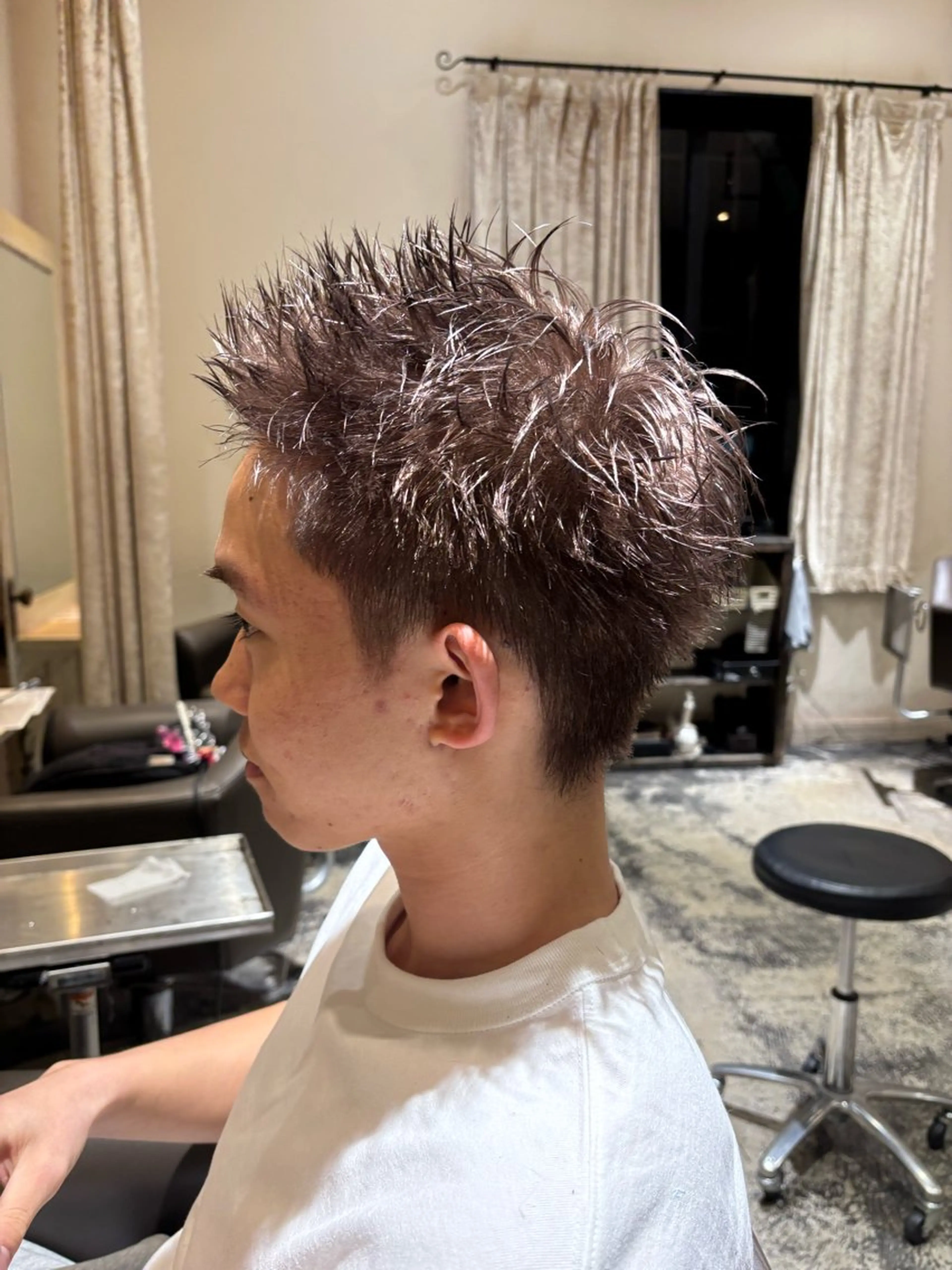 ショート ショートヘア ヘアカラー トリートメント 高見澤 優のヘアスタイル