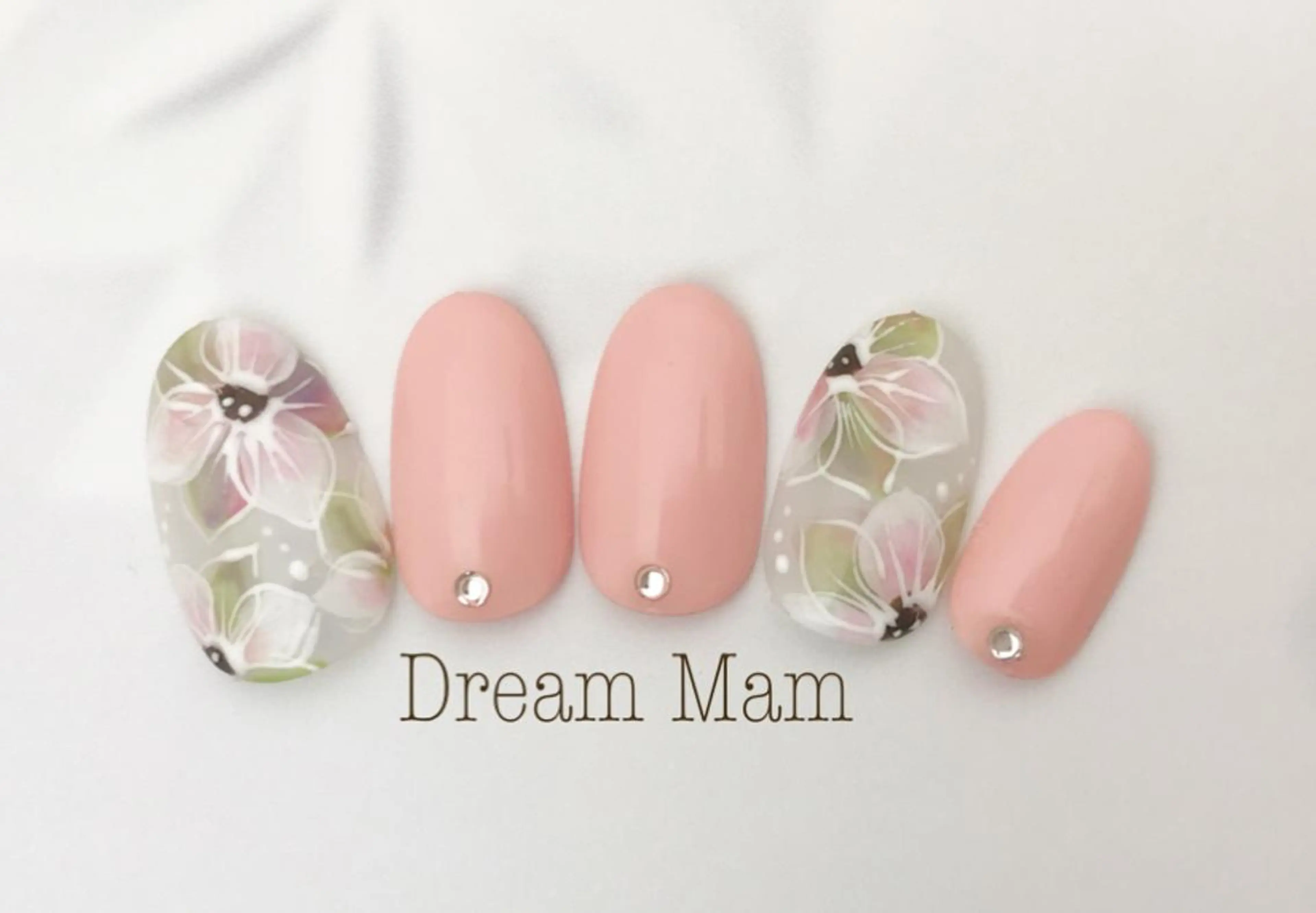 ミディアム ネイル フラワーネイル ハンドネイル Nail Salon Ｄream Mamのネイルデザイン