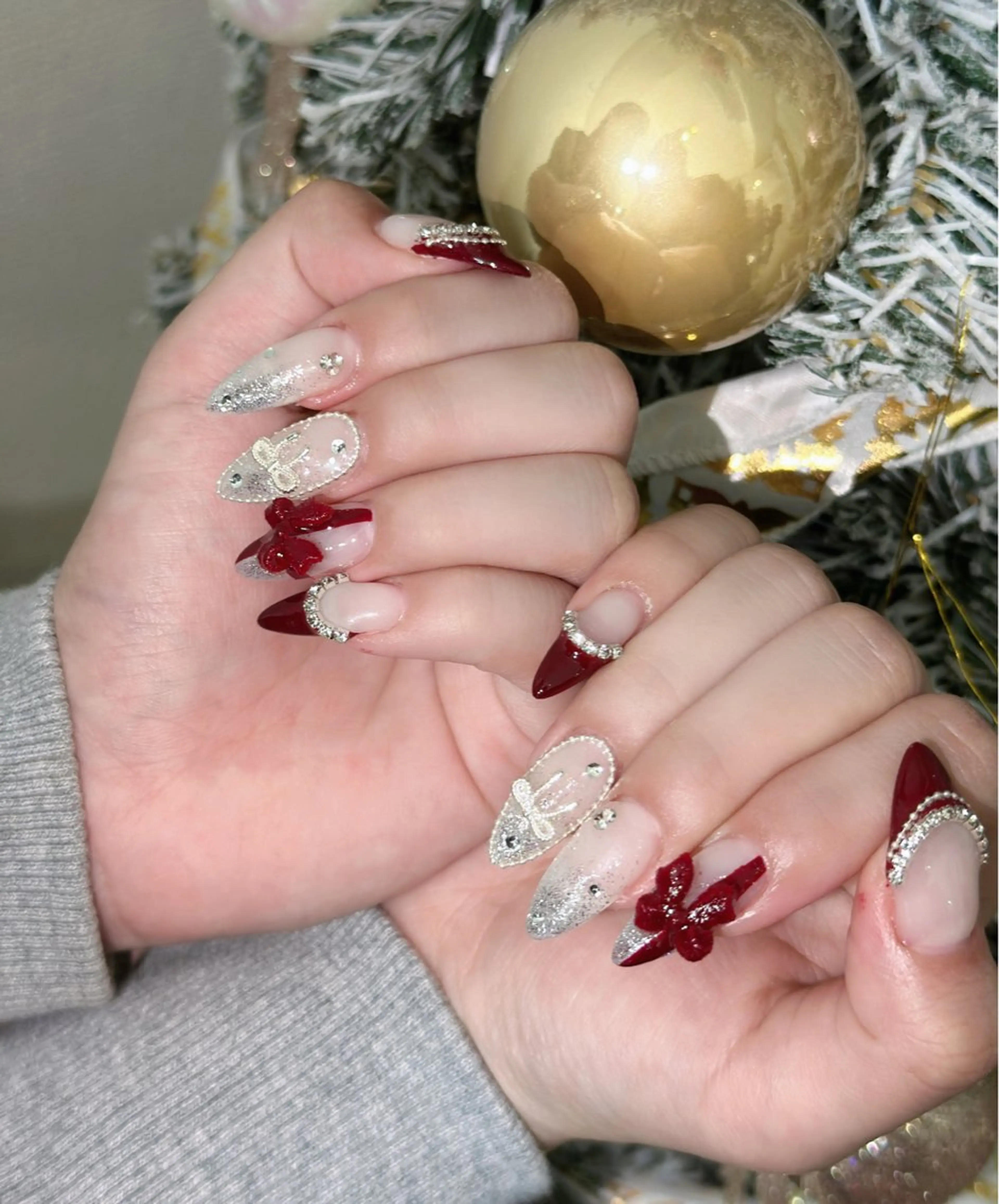 ネイル オーロラネイル ボルドー ブラウン 氷ネイル・うるうるネイル キラキラネイル ハンドネイル Julli NailStudioのネイルデザイン
