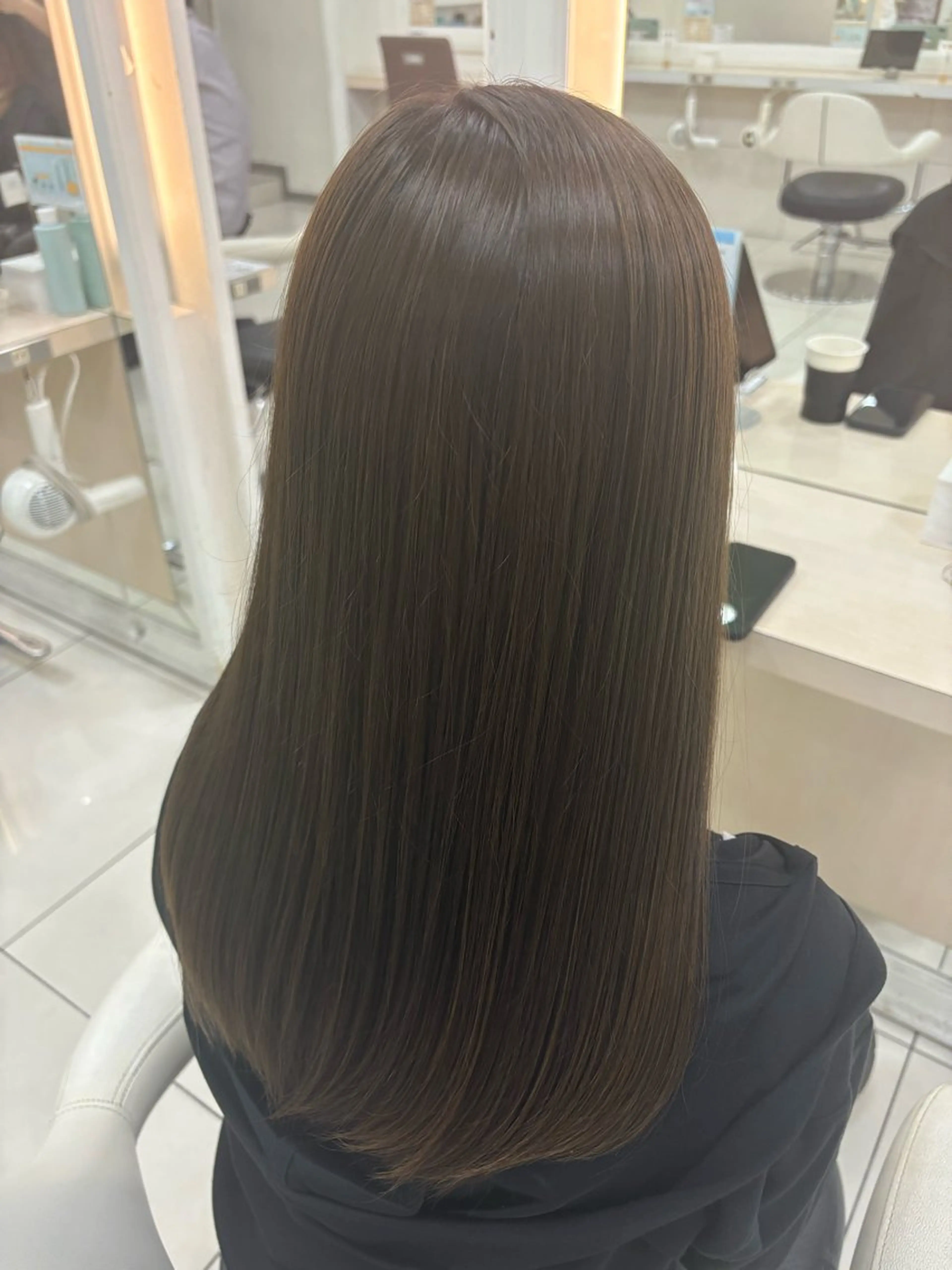 ロング カラー ショートボブ バレイヤージュ ベージュカラー ブリーチ ケアブリーチ ヘアカラー トリートメント 髪質改善/艶カラー/ メンズパーマ/鈴木のヘアスタイル