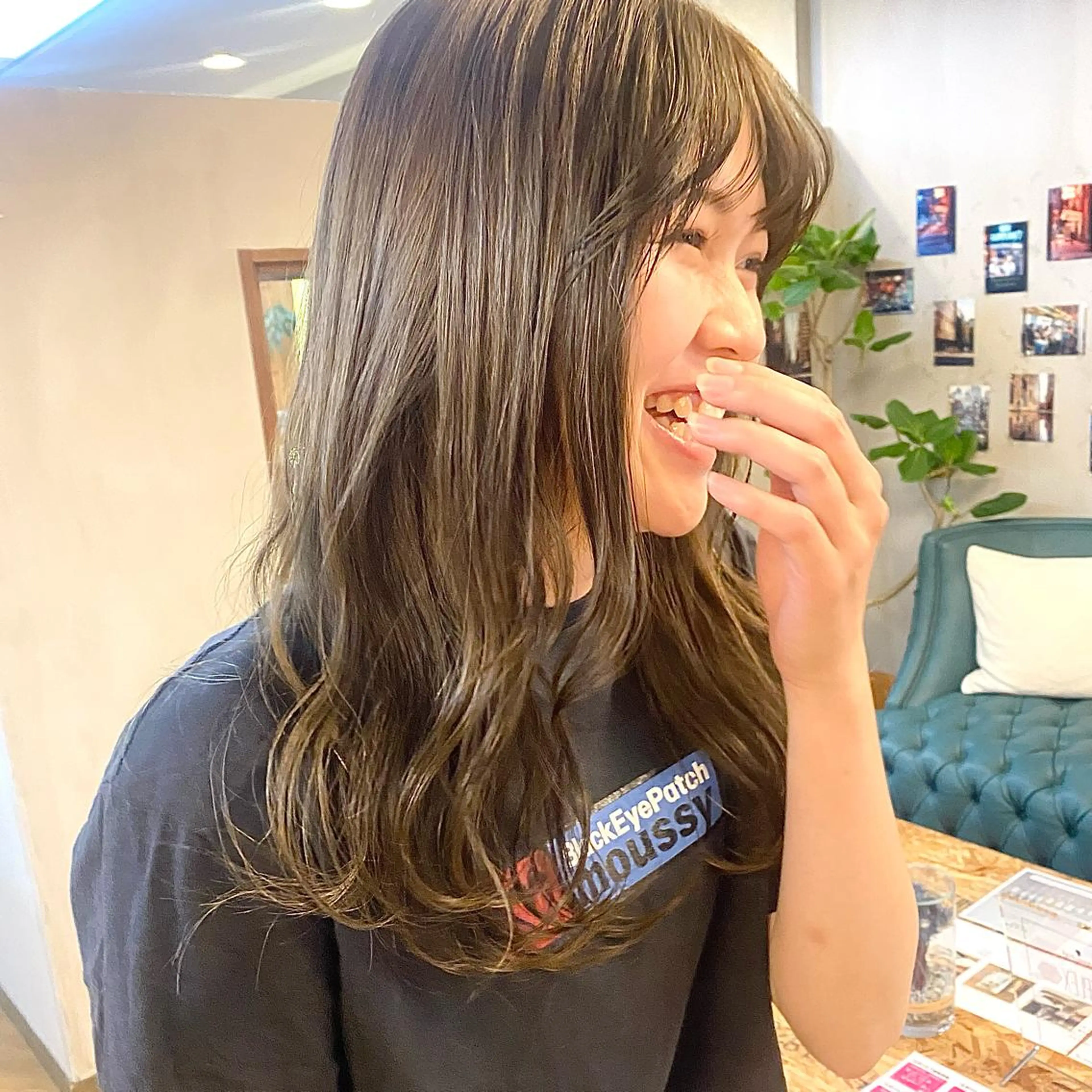 ミディアム カラー パーマ ヘアアレンジ ベージュカラー ブリーチ ブリーチなしカラー オリーブベージュ カット ヘアカラー トリートメント ハル🌸柔色/ ブリーチなし/艶髪のヘアスタイル